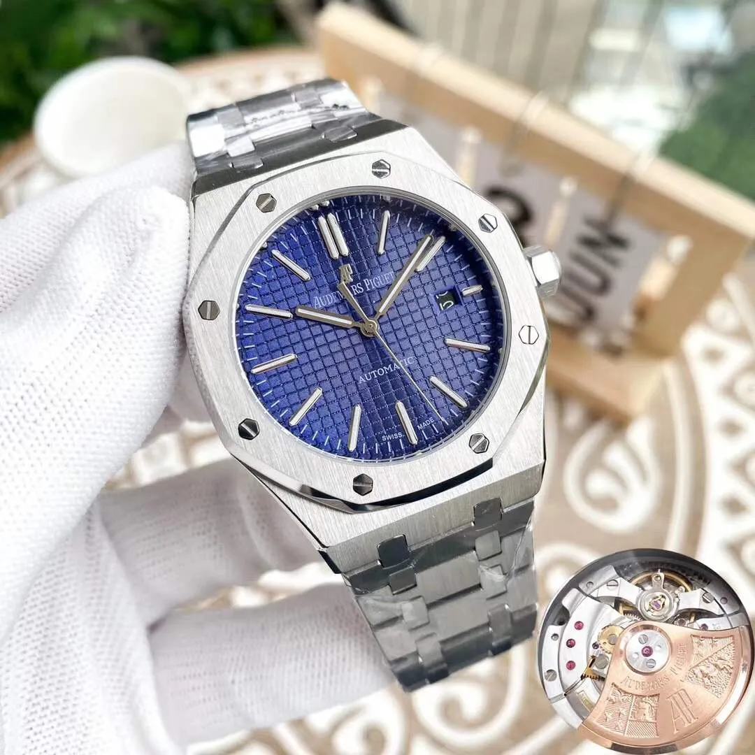 【Foreign trade import】💰2400! Audemars Piguet Royal Oak 15500 - Demonstrating strength and defending the "steel" king! The original mold size is 41X12 mm, which is consistent with the original product! It perfectly restores every detail of the authentic watch case, showing the masculine temperament of the authentic "angular, perseverance and courage". The workmanship of the steel strap is impeccable, and is better than any steel strap watch on the market. The tightness of the "buffer belt" connecting the steel strap head and the watch head is exactly the same as the original. It breaks the concept of plywood and exclusively reproduces the CAL.4302 all-in-one machine! More stable, better and more real. The "biscuit texture" on the dial is three-dimensional and full, full of energy! It is by no means an ordinary small factory that is in despair. Exquisite experience and different feelings 🔥 Top-quality products are constantly produced 🔥