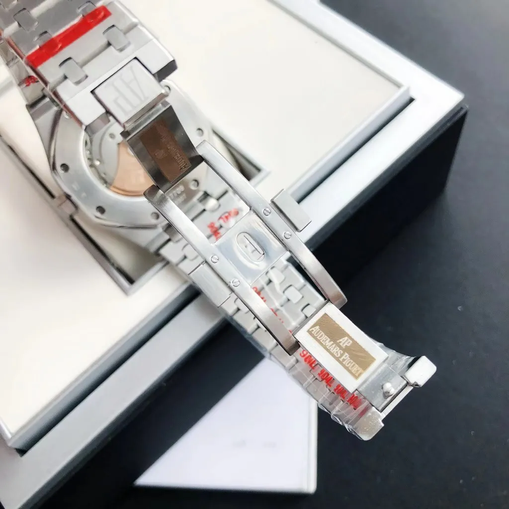 【High-end replica】💰1240! 【Customized all-in-one machine】💰1720! 2022 official synchronized new popular Audemars Piguet Royal Oak series 15500 classic men's watch [wit] [Movement] GD products still adhere to the principle of high cost performance, low price and affordable price, using 💯 brand new original Japanese imported Citizen 9015 automatic mechanical movement with zero repair, and correcting the original movement top [Case] The case is made of 316 stainless steel with flawless white lines and clear and smooth lines. The octagonal ring mouth is equipped with eight screws and the bezel is eye-catching. The size is 41mm/12mm. [Literature] The large plaid text is filled with fluorescent powder, which is bright and contrasting under the sun. The scale is filled with exclusive luminous light, which absorbs light quickly and has high durability. [Bracelet] 316 stainless steel bracelet synchronizes the brushed texture of the case with a three-fold push-button buckle. ⚠️Please look for the exclusive quality of GD products