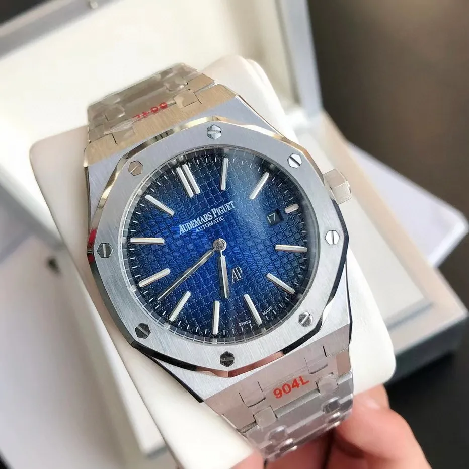 【High-end replica】💰1240! 【Customized all-in-one machine】💰1720! 2023 official simultaneous new popular Audemars Piguet Royal Oak series 15202 men's watch, the green dial will surprise you [Wit] [Movement] GD products still adhere to the principle of high cost performance, low price and affordable price, using 💯 brand new original Japanese imported Citizen 8215 automatic mechanical movement with zero repair, and correct the original movement rotor [Case] The case is made of 316 stainless steel with flawless white lines and clear and smooth lines. The octagonal ring mouth is equipped with eight screws and the bezel is eye-catching. The size is 41mm/12mm. [Literature] The large plaid text is filled with fluorescent powder, which is bright and contrasting under the sun. The scale is filled with exclusive luminous light, which absorbs light quickly and has high durability. [Bracelet] 316 stainless steel bracelet synchronizes the brushed texture of the case with a three-fold push-button buckle.