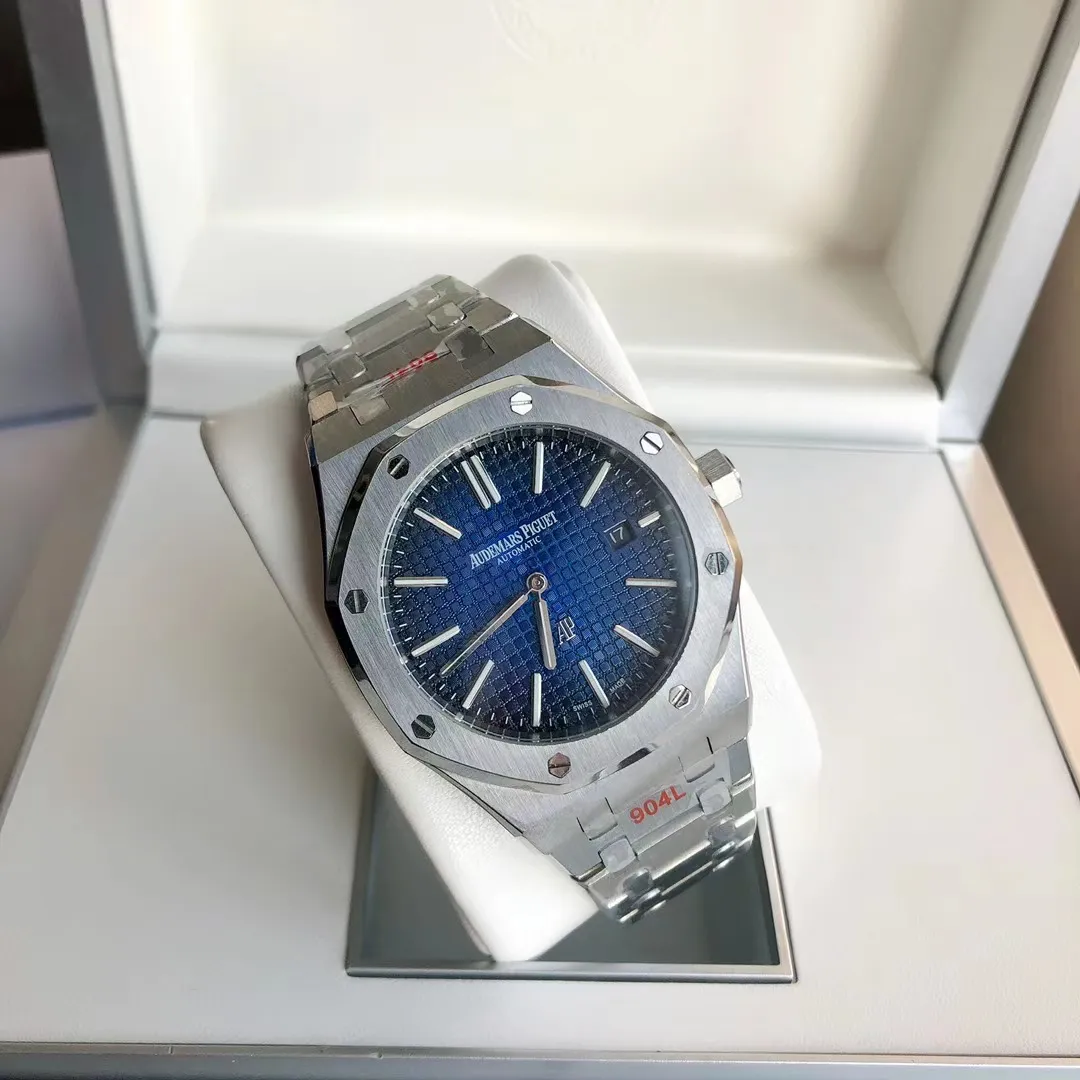 【High-end replica】💰1240! 【Customized all-in-one machine】💰1720! 2023 official simultaneous new popular Audemars Piguet Royal Oak series 15202 men's watch, the green dial will surprise you [Wit] [Movement] GD products still adhere to the principle of high cost performance, low price and affordable price, using 💯 brand new original Japanese imported Citizen 8215 automatic mechanical movement with zero repair, and correct the original movement rotor [Case] The case is made of 316 stainless steel with flawless white lines and clear and smooth lines. The octagonal ring mouth is equipped with eight screws and the bezel is eye-catching. The size is 41mm/12mm. [Literature] The large plaid text is filled with fluorescent powder, which is bright and contrasting under the sun. The scale is filled with exclusive luminous light, which absorbs light quickly and has high durability. [Bracelet] 316 stainless steel bracelet synchronizes the brushed texture of the case with a three-fold push-button buckle.