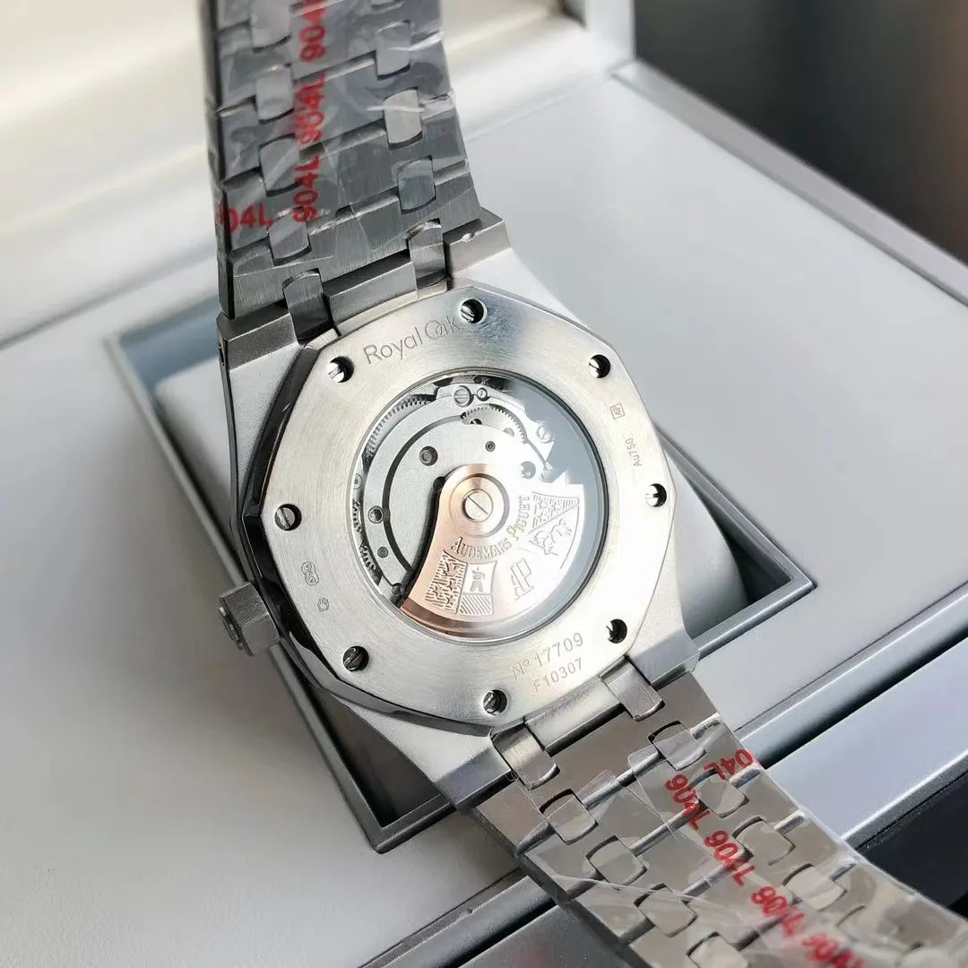 【High-end replica】💰1240! 【Customized all-in-one machine】💰1720! 2023 official simultaneous new popular Audemars Piguet Royal Oak series 15202 men's watch, the green dial will surprise you [Wit] [Movement] GD products still adhere to the principle of high cost performance, low price and affordable price, using 💯 brand new original Japanese imported Citizen 8215 automatic mechanical movement with zero repair, and correct the original movement rotor [Case] The case is made of 316 stainless steel with flawless white lines and clear and smooth lines. The octagonal ring mouth is equipped with eight screws and the bezel is eye-catching. The size is 41mm/12mm. [Literature] The large plaid text is filled with fluorescent powder, which is bright and contrasting under the sun. The scale is filled with exclusive luminous light, which absorbs light quickly and has high durability. [Bracelet] 316 stainless steel bracelet synchronizes the brushed texture of the case with a three-fold push-button buckle.
