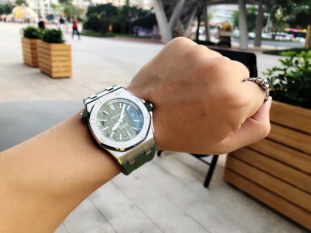 【High-end replica】💰1160! Audemars Piguet. 15710ST.OO.A002CA.01 Royal Oak Offshore Men's Mechanical Watch, size 42MM14MM, equipped with replica original Cal.3⃣1⃣2⃣0⃣ fully automatic mechanical movement, anti-glare treated sapphire💎 crystal glass, imported 316 stainless steel Ao case, equipped with imported rubber strap (original pin buckle) Friendly version, super high quality, superb workmanship, not a common product in the market, a must-have artifact for tough guys. After multiple processes of polishing and frosting, the unique octagonal bezel finally expresses sharp and angular lines. Audemars Piguet’s entry-level watch is highly recommended! ! ! It took a long time to present the most exquisite watch to all watch lovers!