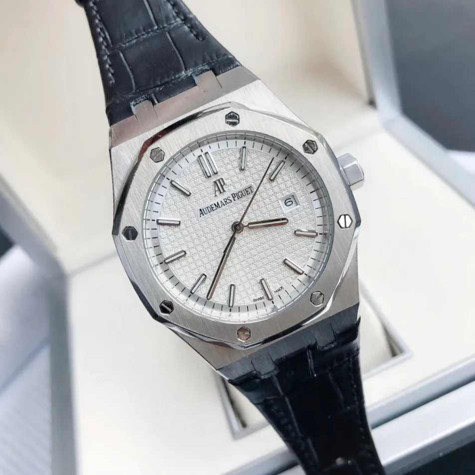 【High-end replica】💰1240! 【Customized all-in-one machine】💰1720! 2022 official synchronized new popular Audemars Piguet Royal Oak series 15500 classic men's watch [wit] [Movement] GD products still adhere to the principle of high cost performance, low price and affordable price, using 💯 brand new original Japanese imported Citizen 9015 automatic mechanical movement with zero repair, and correcting the original movement top [Case] The case is made of 316 stainless steel with flawless white lines and clear and smooth lines. The octagonal ring mouth is equipped with eight screws and the bezel is eye-catching. The size is 41mm/12mm. [Literature] The large plaid text is filled with fluorescent powder, which is bright and contrasting under the sun. The scale is filled with exclusive luminous light, which absorbs light quickly and has high durability. [Bracelet] 316 stainless steel bracelet synchronizes the brushed texture of the case with a three-fold push-button buckle. ⚠️Please look for the exclusive quality of GD products