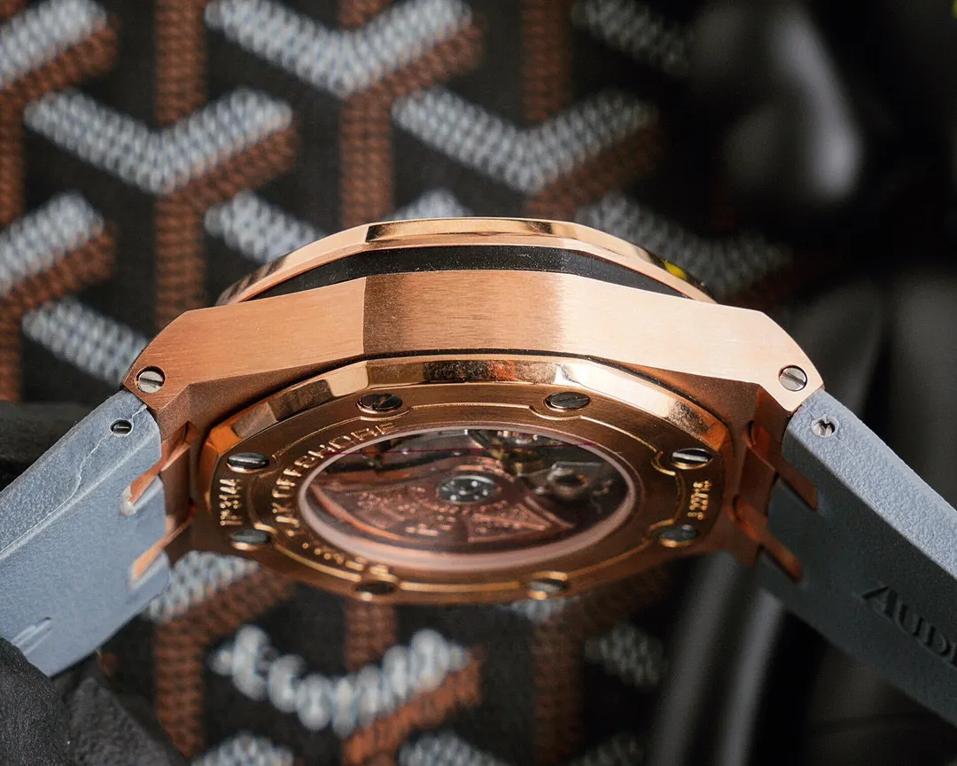 【Customized all-in-one machine】💰1720! Audemars Piguet AP Royal Oak Offshore Series Wear-resistant and scratch-resistant sapphire mirror Size 45mm*14mm Italian imported rubber strap with AP original pin buckle Equipped with fully automatic imported 9015 all-in-one mechanical movement Octagonal brushed steel case with digital grid surface Cold, domineering, and a different tough guy