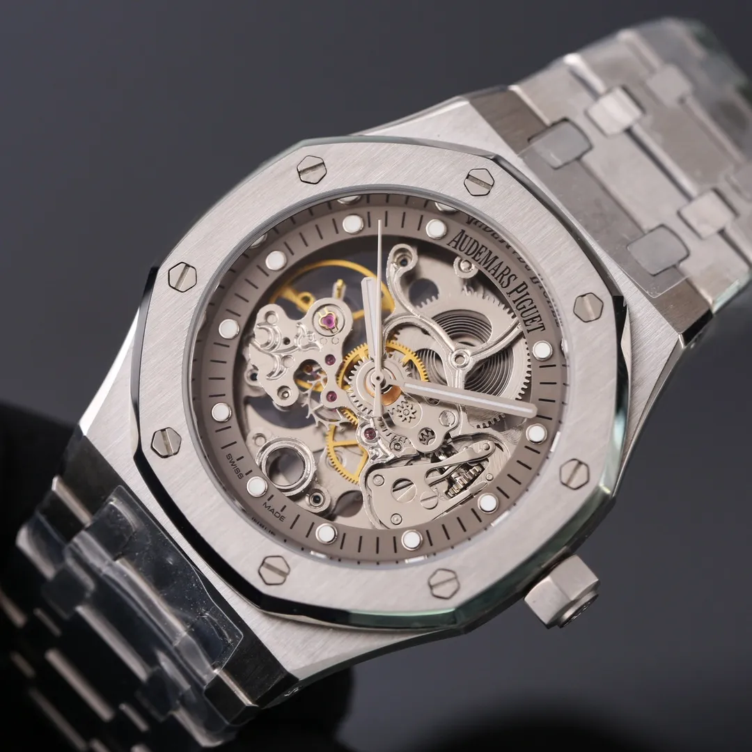 【Customized all-in-one machine】💰1640! Audemars Piguet ‼ ️Royal Oak Offshore Series Anti-glare treated mineral glass Size 42mm*14mm Equipped with AP original pin buckle Equipped with a replica rotor Fully automatic imported 9015 mechanical movement Octagonal brushed steel case with hollow surface Deeply waterproof (authentic model 26470SO.OO.A002CA.01) Super high quality in the market Super A workmanship Cool and domineering A different tough guy🔥Hot recommendation🔥Welcome to reprint!