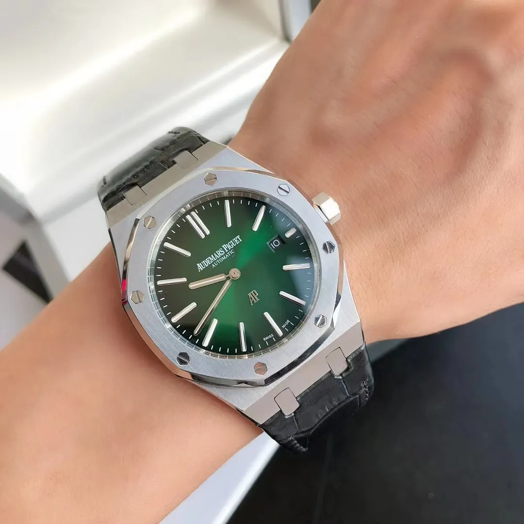【High-end replica】💰1240! 【Customized all-in-one machine】💰1720! 2022 new popular Audemars Piguet Royal Oak series 15202 men's watch, the green dial will surprise you [Wit] [Movement] GD products still adhere to the principle of high cost performance, low price and affordable price, using 💯 brand new original Japanese imported Citizen 8215 automatic mechanical movement with zero repair, and correct the original movement top [Case] The case is made of 316 stainless steel with flawless white lines and clear and smooth lines. The octagonal ring mouth is equipped with eight screws and the bezel is eye-catching. The size is 41mm/12mm. [Literature] The large plaid text is filled with fluorescent powder, which is bright and contrasting under the sun. The scale is filled with exclusive luminous light, which absorbs light quickly and has high durability. [Bracelet] 316 stainless steel bracelet synchronizes the brushed texture of the case with a three-fold push-button buckle. ⚠️Please look for the exclusive quality of GD products