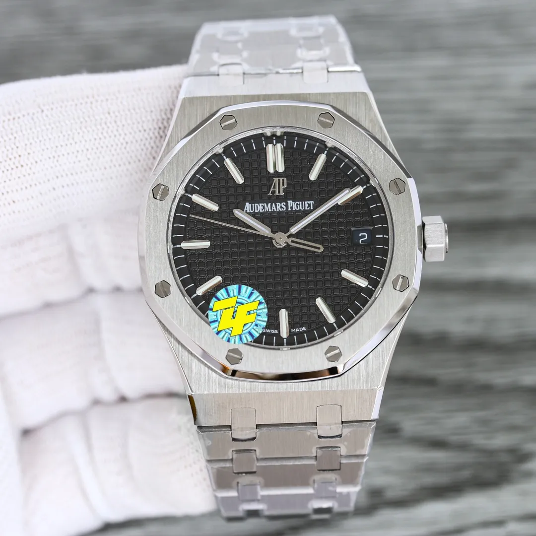 ZF Audemars Piguet AP Royal Oak 15500 AP2 upgraded V2 version - shocking online: remove the excess part of the movement deck and make it more hollow - achieving the pinnacle of steel watches - demonstrating strength to defend the "steel" king! [6 subtleties] 1. The genuine product is disassembled and the size is 41X10.4 mm, which is consistent with the original product! 2. Perfectly restore every detail of the authentic watch case, showing the masculine temperament of the authentic "angular, perseverant and courageous" watch. 3. The workmanship of the steel strap is impeccable, and is better than any steel strap watch on the market. The tightness of the "buffer belt" connecting the steel strap head and the watch title is exactly the same as the original. 4. The automatic rotor pays tribute to the original. It is the only version on the market that has the same color as the original (general versions on the market are reddish) and the ap family emblem is uniquely carved on it. 5. Break the concept of plywood and use the 9015 movement to change the Audemars Piguet CAL.4302 all-in-one machine! More stable, better and more real. 6. The "biscuit texture" of the dial is three-dimensional and full, full of energy! It is by no means an ordinary small factory that is in despair. Experience the wonderful experience and feel the difference! Produced by ZF, it must be a high-quality product!