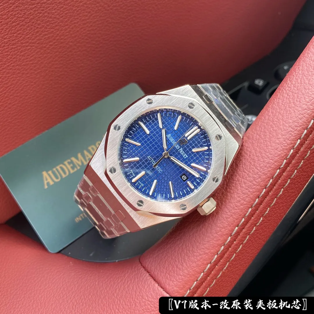 【High-end replica】💰1720! Audemars Piguet Royal Oak 15500 - Demonstrating strength and defending the "steel" king! The original mold size is 41X12 mm, which is consistent with the original product! It perfectly restores every detail of the authentic watch case, showing the masculine temperament of the authentic "angular, perseverance and courage". The workmanship of the steel strap is impeccable, and is better than any steel strap watch on the market. The tightness of the "buffer belt" connecting the steel strap head and the watch head is exactly the same as the original. It breaks the concept of plywood and exclusively reproduces the CAL.4302 all-in-one machine! More stable, better and more real. The "biscuit texture" on the dial is three-dimensional and full, full of energy! It is by no means an ordinary small factory that is in despair. Exquisite experience and different feelings 🔥 Top-quality products are constantly produced 🔥