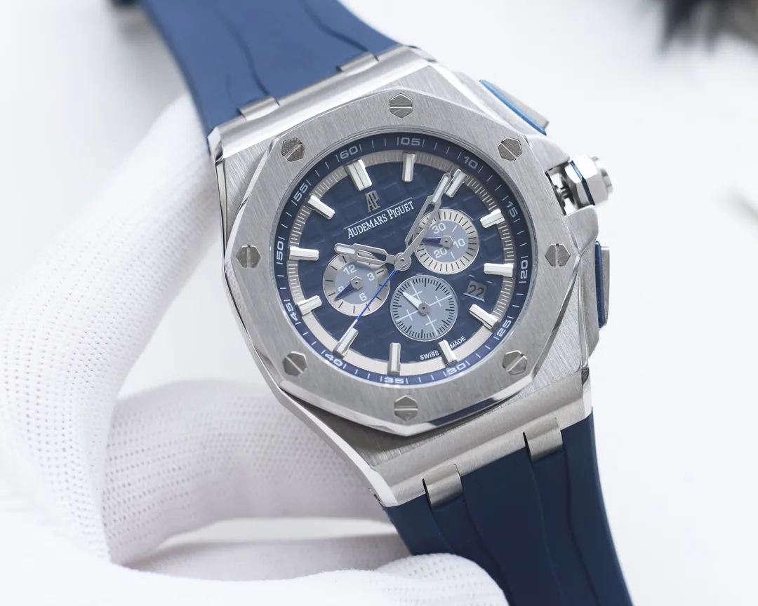 Audemars Piguet Royal Oak Offshore series original model opening, the most cost-effective version on the market! Self-winding mechanical movement (upgraded from the original 2385 automatic hammer, closer to the original version), the new dial adopts three-dimensional hydraulic effect, 316L stainless steel case, ultra-high hardness crystal glass mirror, 100-meter super waterproof (can be used for diving and swimming) 43mm diameter, 14mm thickness, the dial has Audemars Piguet's exclusive "Méga" Tapisserie" super large plaid decoration, with a strong three-dimensional effect, upgraded super luminous function, the entire case is CNC processed, perfectly restoring the original structure, the strap is made of rubber, the softness is consistent with the original, showing the domineering nature of men⚠️Please look for the exclusive quality
