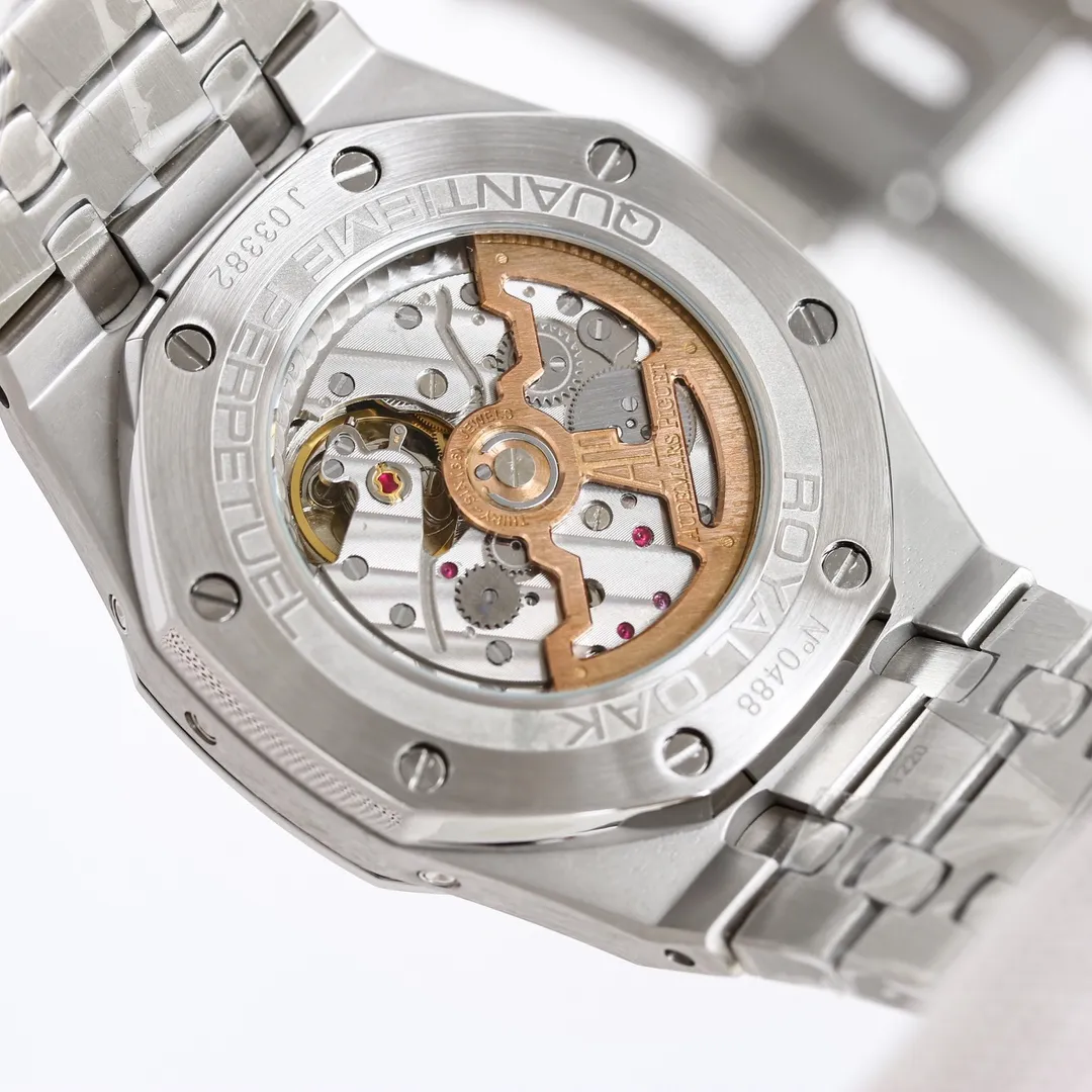 The fusion of quality and beauty! AP Audemars Piguet Royal Oak 26574ST series men's watch! A perfect and personalized experience! 1⃣️Diameter 41MM! 2⃣️ Equipped with a customized version of Cal.5134 movement, which perfectly restores functions! 3⃣️All functions such as calendar, day of the week, month, moon phase, etc. are all real functions and can be used normally. (Steel belt, tape, and belt models are optional) 3⃣️The watch case is made of 316L fine steel, and the entire case is CNC-processed with high precision, and the density is consistent with the original!           4⃣️The entire text is perfectly presented according to the original color! 5⃣️A three-piece set of shell cover, shell and bottom cover. The overall angle perfectly reflects the drawing process and the fusion of quality and beauty!
