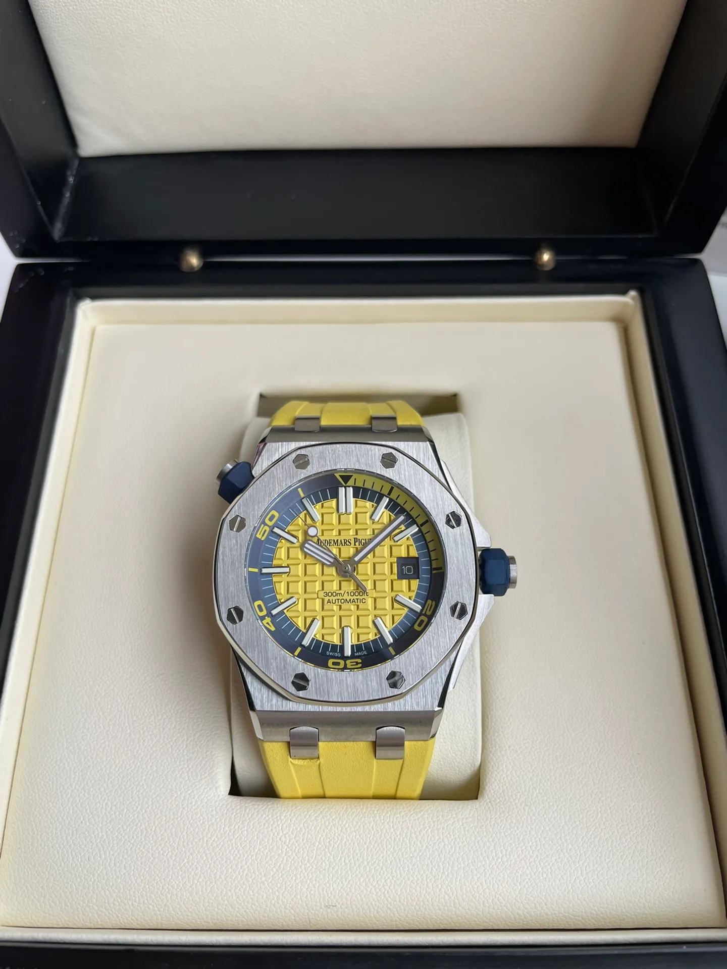 【High-end replica】💰1160 【Top-level replica】💰3440! Audemars Piguet 15710ST.OO.A002CA.01 Royal Oak Offshore Men's Mechanical Watch, size 42MM14MM, with replica original Cal.3️⃣1️⃣2️⃣0️⃣ fully automatic mechanical movement, anti-glare treated sapphire💎 crystal glass, imported 316 stainless steel case Paired with imported rubber strap, original pin buckle, people-friendly version, super high quality, super A workmanship, not ordinary goods in the market, good value for money, a must-have artifact for tough guys. After multiple processes of polishing and frosting, the unique octagonal bezel finally expresses sharp and angular lines. Audemars Piguet's entry-level watch is highly recommended! ! ! It takes a long time to present the most exquisite watches to all watch lovers!