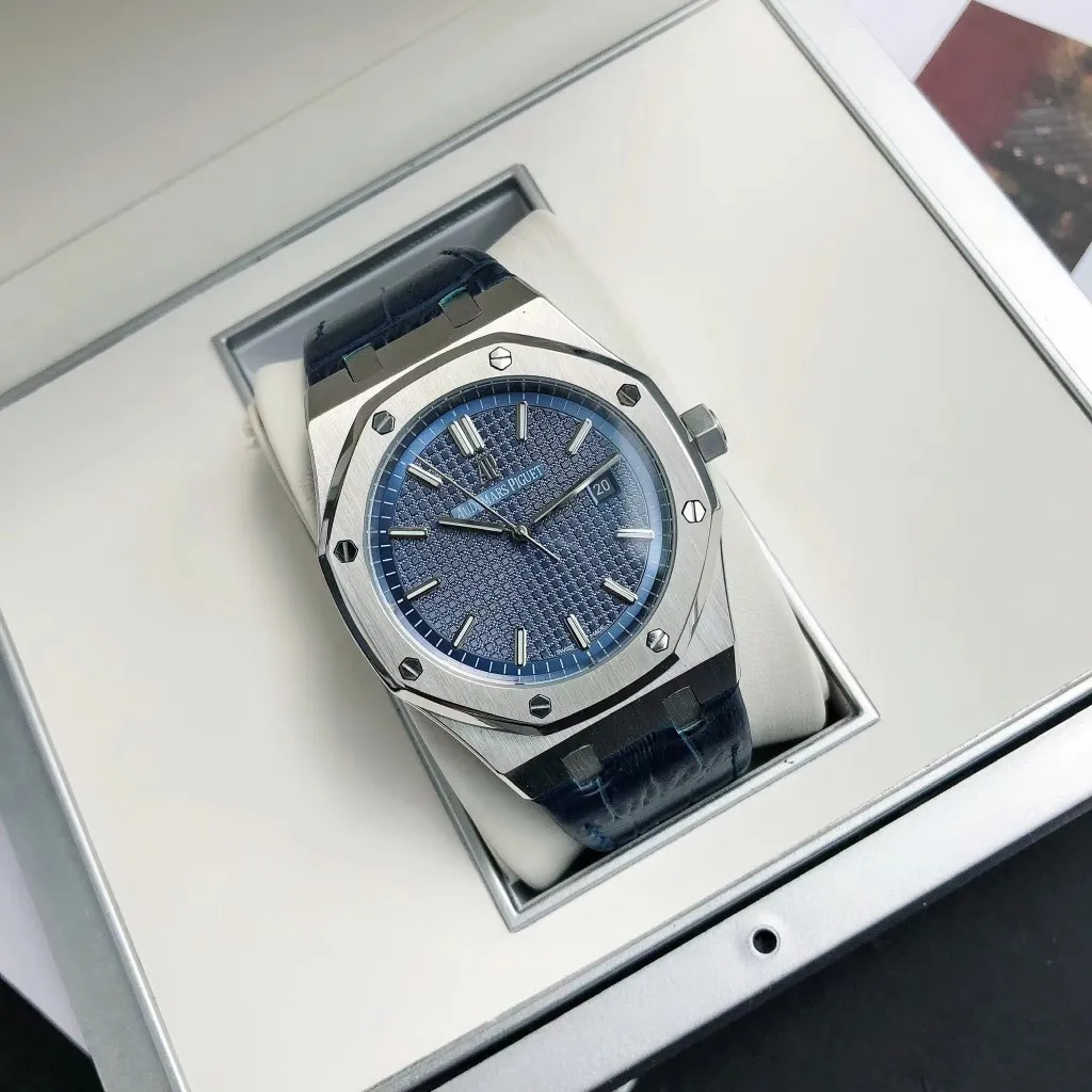 【High-end replica】💰1240! 【Customized all-in-one machine】💰1720! 2022 official synchronized new popular Audemars Piguet Royal Oak series 15500 classic men's watch [wit] [Movement] GD products still adhere to the principle of high cost performance, low price and affordable price, using 💯 brand new original Japanese imported Citizen 9015 automatic mechanical movement with zero repair, and correcting the original movement top [Case] The case is made of 316 stainless steel with flawless white lines and clear and smooth lines. The octagonal ring mouth is equipped with eight screws and the bezel is eye-catching. The size is 41mm/12mm. [Literature] The large plaid text is filled with fluorescent powder, which is bright and contrasting under the sun. The scale is filled with exclusive luminous light, which absorbs light quickly and has high durability. [Bracelet] 316 stainless steel bracelet synchronizes the brushed texture of the case with a three-fold push-button buckle. ⚠️Please look for the exclusive quality of GD products