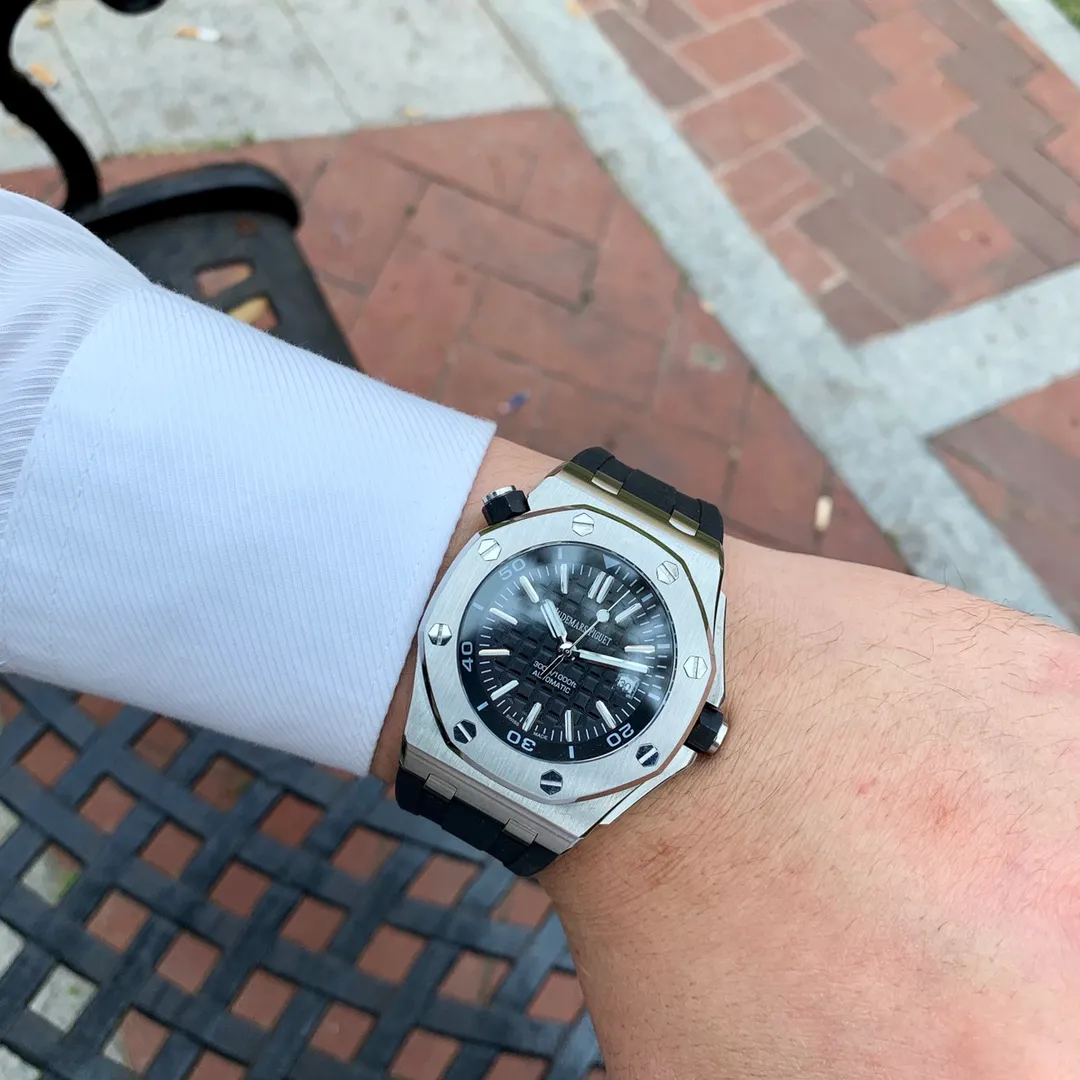 【High-end replica】💰1160! Audemars Piguet-AP AP31406⌚️Model 15703, from the hands of the greatest contemporary watch master (one of them) Zunda, the design is rough and flamboyant. The special octagonal porthole bezel is tightly integrated with the case with 8 hexagonal screws. It is highly recognizable and extremely stable. The black watch handle at 10 o'clock can adjust the digital circle on the face. It has a built-in fully automatic imported Citizen 8215 mechanical movement. 316L42MM watch case 🔥 Top quality products are constantly produced 🔥