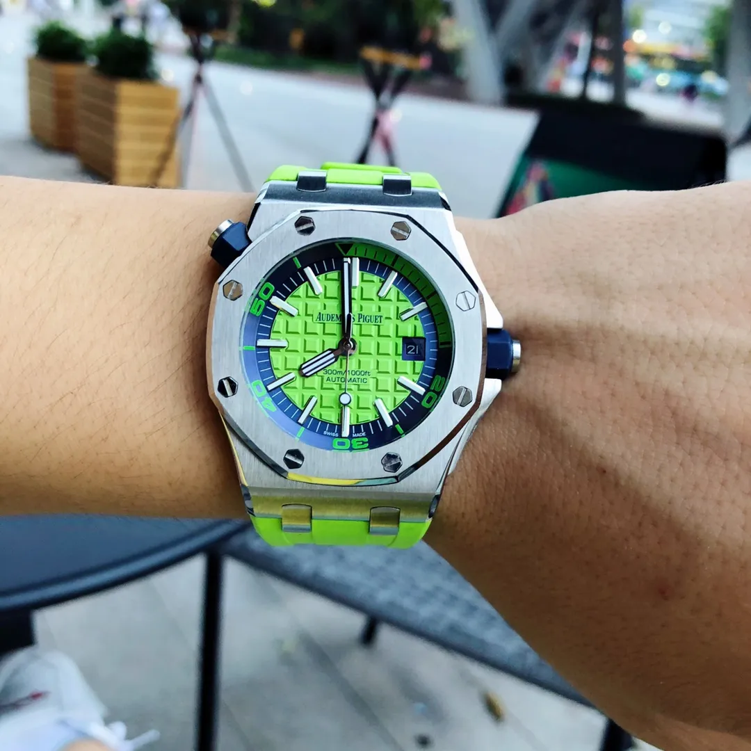 【Foreign trade import】💰1160! Audemars Piguet. 15710ST.OO.A002CA.01 Royal Oak Offshore Men's Mechanical Watch, size 42MM14MM, equipped with replica original Cal.3⃣1⃣2⃣0⃣ fully automatic mechanical movement, anti-glare treated sapphire💎 crystal glass, imported 316 stainless steel Ao case, with imported rubber strap (first layer calfskin) original pin buckle People-friendly version, super high quality, super workmanship, not ordinary goods in the market, good value for money, a must-have artifact for tough guys. After multiple processes of polishing and frosting, the unique octagonal bezel finally expresses sharp and angular lines. Audemars Piguet's entry-level watch is highly recommended! ! ! It took a long time to present the most sophisticated watch to all watch lovers, and a pair of original watch straps will be given as a random gift! ! !