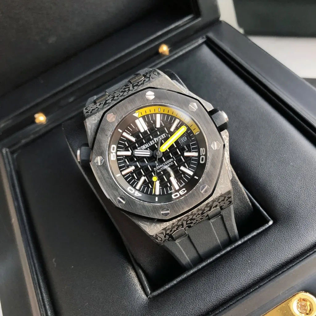 【High-end replica】💰1300! 【Customized all-in-one machine】💰1920! The 2023 heavy new product [color] Audemars Piguet Royal Oak Offshore men's sports watch has the same quality standards as always, with a sapphire mirror, a new Citizen movement, and is deeply waterproof. [Movement] The product still adheres to the high cost performance, using the 💯 brand new original Japanese imported Citizen 9015 all-in-one automatic mechanical movement [Case] ​​The case is made of 316 fine steel Lassa white flawless lines with clear and smooth lines, the octagonal ring mouth is equipped with eight screws and the bezel is bright and eye-catching, size 42mm/12mm [Literal] It adopts a large plaid text, which is bright and contrasting in the sun. [Watch Chain] The big manufacturer simultaneously imported the rubber watch strap with the original large pin buckle!