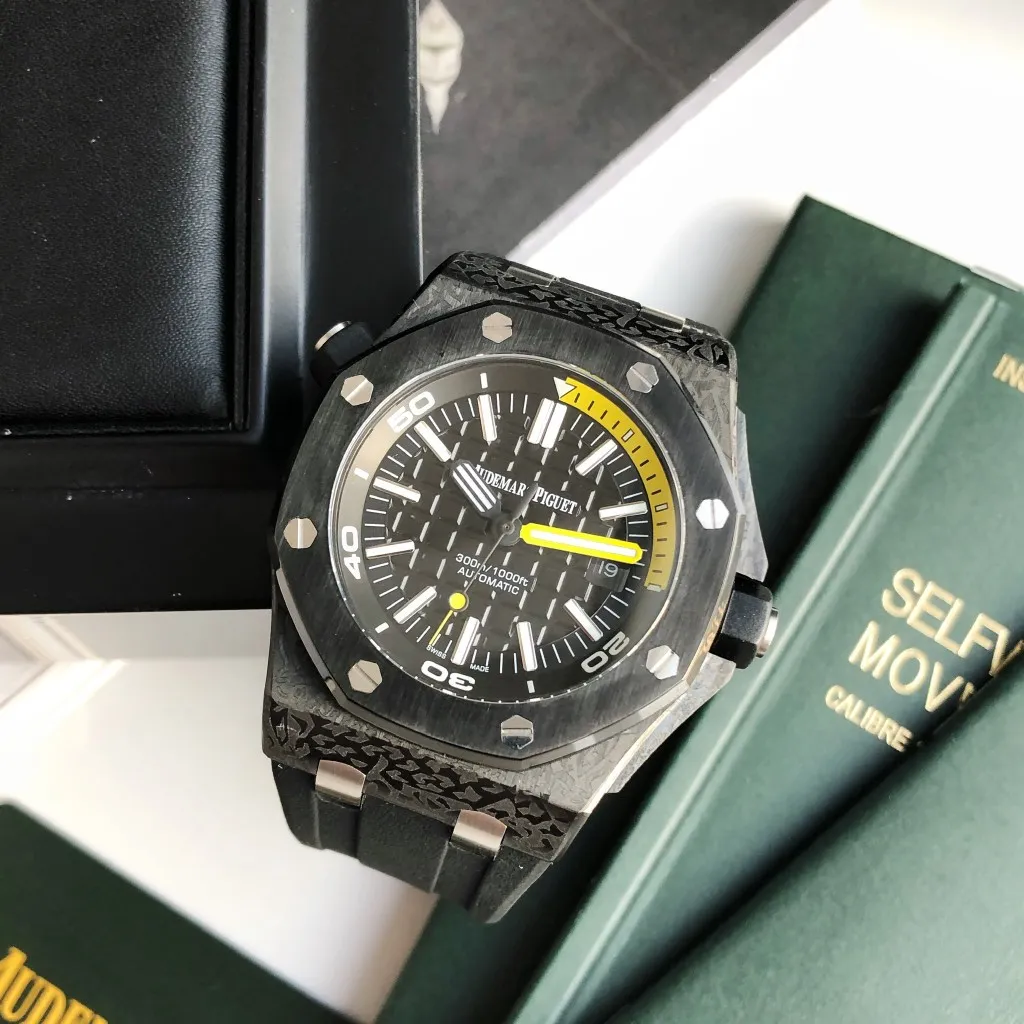 【High-end replica】💰1300! 【Customized all-in-one machine】💰1920! The 2023 heavy new product [color] Audemars Piguet Royal Oak Offshore men's sports watch has the same quality standards as always, with a sapphire mirror, a new Citizen movement, and is deeply waterproof. [Movement] The product still adheres to the high cost performance, using the 💯 brand new original Japanese imported Citizen 9015 all-in-one automatic mechanical movement [Case] ​​The case is made of 316 fine steel Lassa white flawless lines with clear and smooth lines, the octagonal ring mouth is equipped with eight screws and the bezel is bright and eye-catching, size 42mm/12mm [Literal] It adopts a large plaid text, which is bright and contrasting in the sun. [Watch Chain] The big manufacturer simultaneously imported the rubber watch strap with the original large pin buckle!