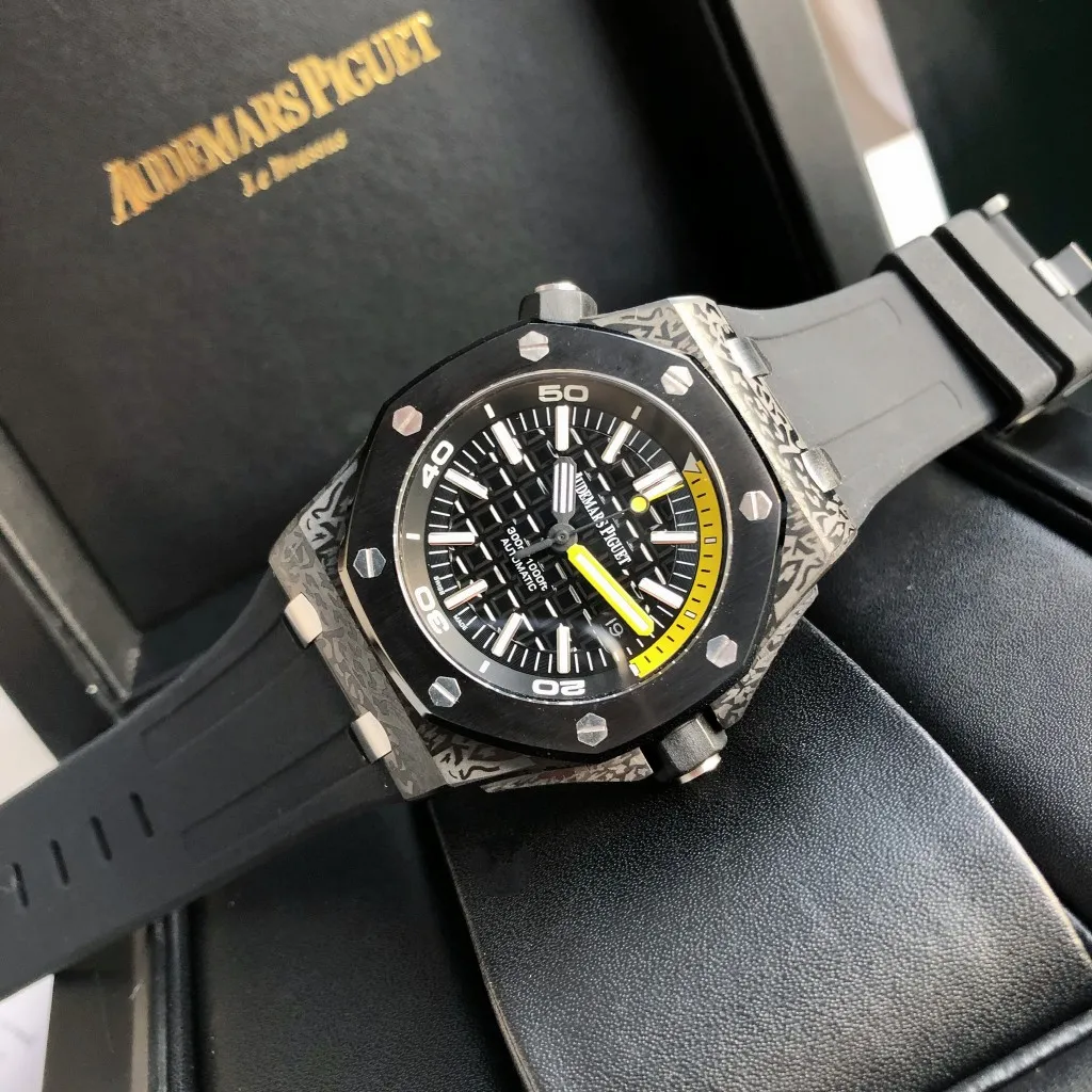 【High-end replica】💰1300! 【Customized all-in-one machine】💰1920! The 2023 heavy new product [color] Audemars Piguet Royal Oak Offshore men's sports watch has the same quality standards as always, with a sapphire mirror, a new Citizen movement, and is deeply waterproof. [Movement] The product still adheres to the high cost performance, using the 💯 brand new original Japanese imported Citizen 9015 all-in-one automatic mechanical movement [Case] ​​The case is made of 316 fine steel Lassa white flawless lines with clear and smooth lines, the octagonal ring mouth is equipped with eight screws and the bezel is bright and eye-catching, size 42mm/12mm [Literal] It adopts a large plaid text, which is bright and contrasting in the sun. [Watch Chain] The big manufacturer simultaneously imported the rubber watch strap with the original large pin buckle!