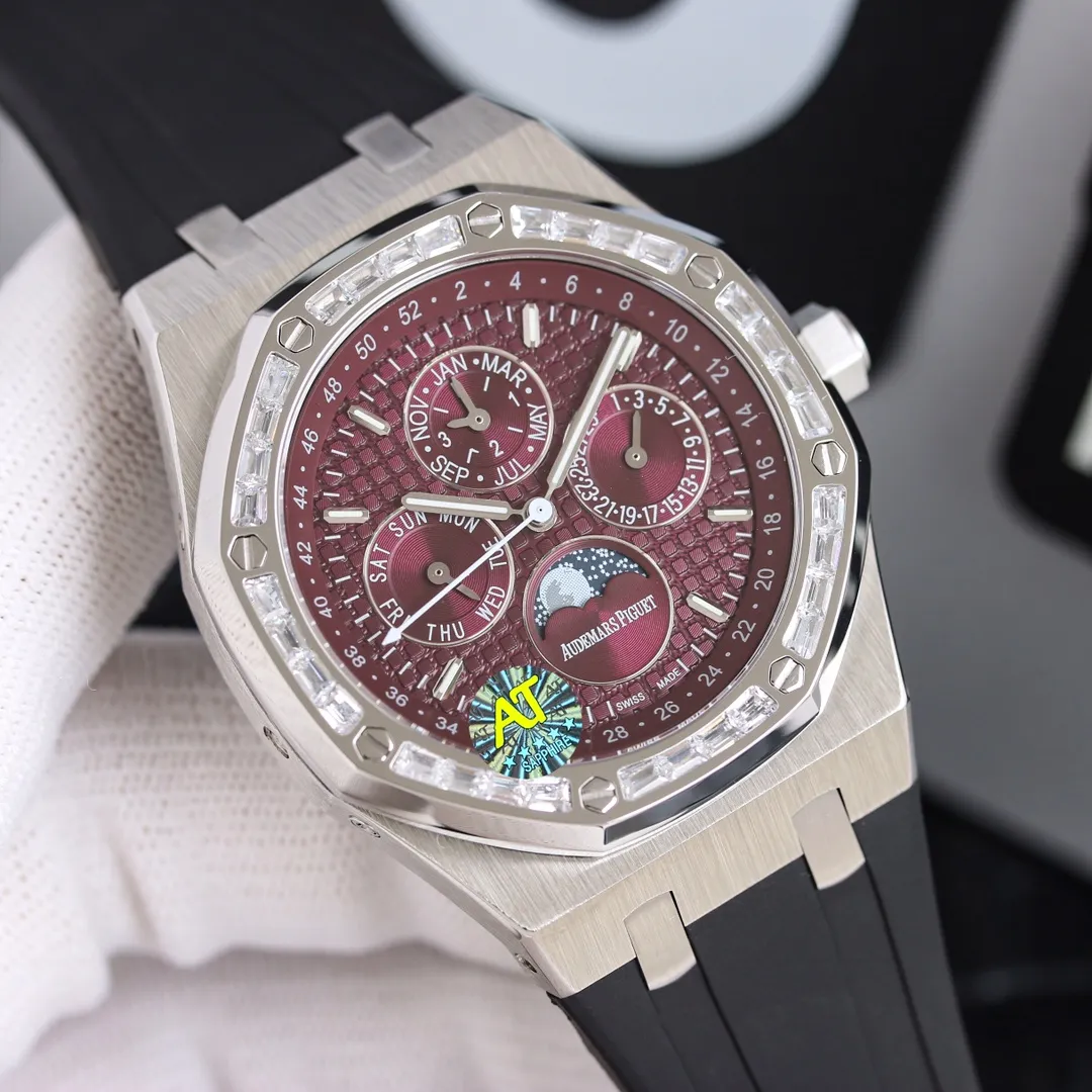 AP Audemars Piguet Royal Oak 26574ST series men's watch! A perfect and personalized experience! 1⃣️Diameter 41MM! 2⃣️ Equipped with a customized version of Cal.5134 movement, which perfectly restores functions! 3⃣️All functions such as calendar, day of the week, month, moon phase, etc. are all real functions and can be used normally. (Steel belt, tape, and belt models are optional) 3⃣️The watch case is made of 316L fine steel, and the entire case is CNC-processed with high precision, and the density is consistent with the original!           4⃣️The entire text is perfectly presented according to the original color! 5⃣️A three-piece set of shell cover, shell and bottom cover. The overall angle perfectly reflects the drawing process and the fusion of quality and beauty!