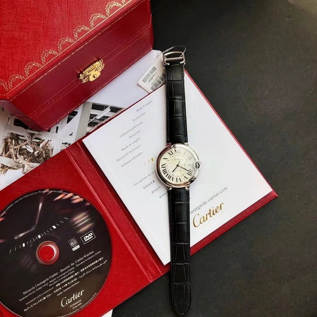 【High-end replica】💰1080! 【Customized all-in-one machine】💰1720! Cartier Blue Balloon [Cross-border peak, replica of the original version] GD quality control ingenuity creates a classic model - the Cartier Blue Balloon 42mm series is a one-to-one replica of the original version, sleek and elegant, showing nobility. [Case] ​​The case size is synchronized with the original 42/13mm 316L stainless steel case, which is extremely polished and shiny. The level of detail is no less than the original, perfectly embodying the unique charm of the original. [Movement] Equipped with the imported Citizen 9015 movement, the parameters are synchronized with the original ones, and can be simultaneously upgraded to the Swiss ETA machine. It has accurate travel time, delicate winding feel, and the time adjustment direction is synchronized with the original ones. [Strap] It is equipped with a first-layer cowhide strap imported from Italy and a top-grade 316L stainless steel strap to choose from. The steel belt is exquisitely polished ⚠️ Please look for the exclusive quality produced by GD