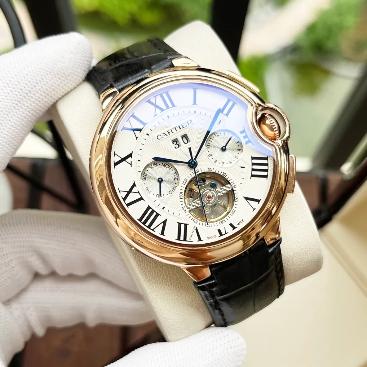 【High-end replica】💰1500! Cartier Men's Watch Fully Automatic Mechanical Movement Mineral Strengthened Glass 316L Stainless Steel Case Leather Strap Fashionable and Casual Business Necessary Size: Diameter 44mm Thickness 12mm