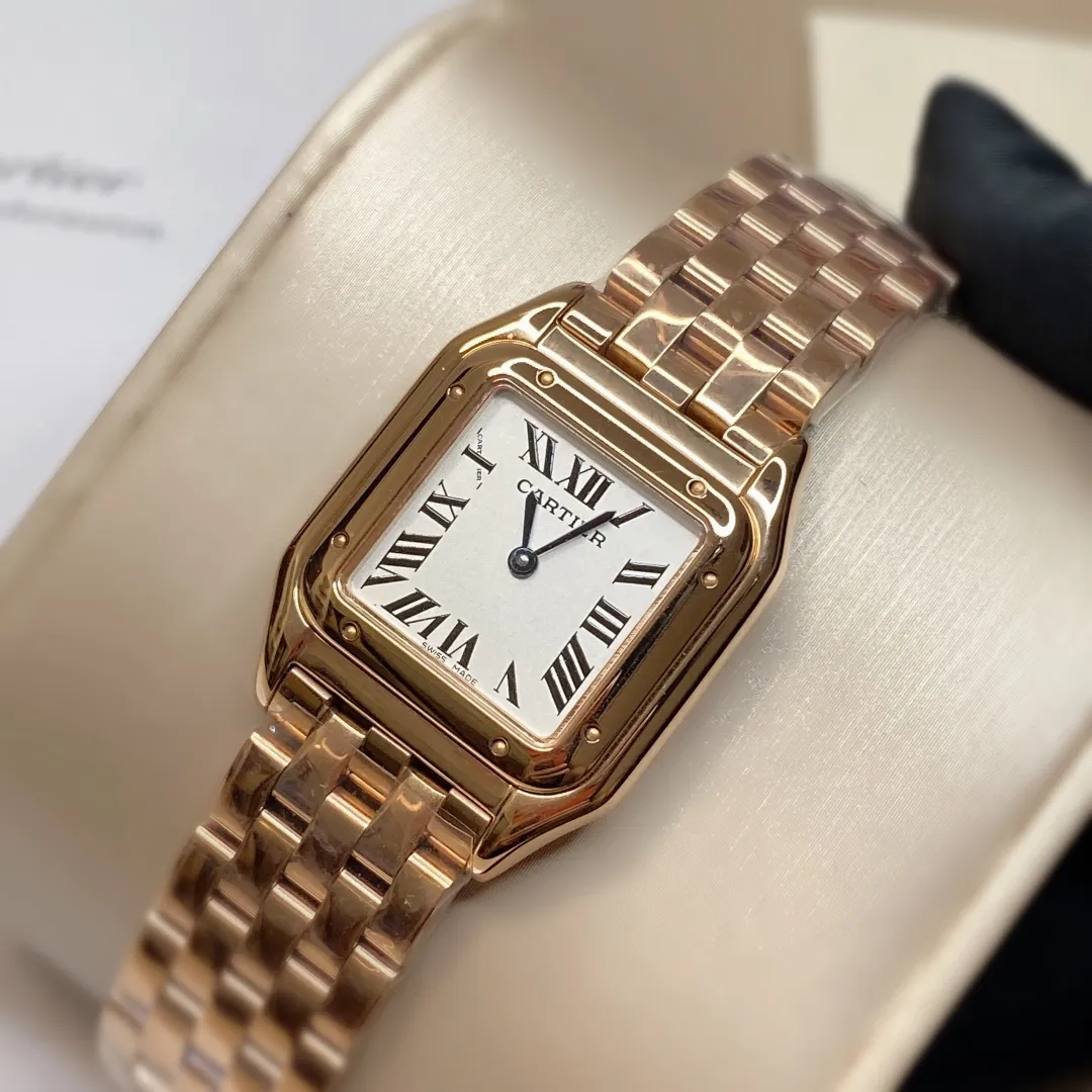 2021 Summer New Style 𝐯𝐜𝐚 𝐅𝐚𝐜𝐭𝐨𝐫𝐲 Produced by Cartier Cheetah without handle Brand: 𝐂𝐚𝐫𝐭𝐢𝐞𝐫·Cartier™️ Series: 𝐏𝐀𝐍𝐓𝐇𝐄𝐑𝐄 𝐃𝐄 (Japanese バージョン) Movement: Swiss quartz Size: 𝟐𝟐/𝟑𝟎𝐦𝐦 small, 𝟐𝟕/𝟑𝟓𝐦𝐦 medium Material: 𝟑𝟏𝟔 stainless steel Button: original pull button Function: hour hand