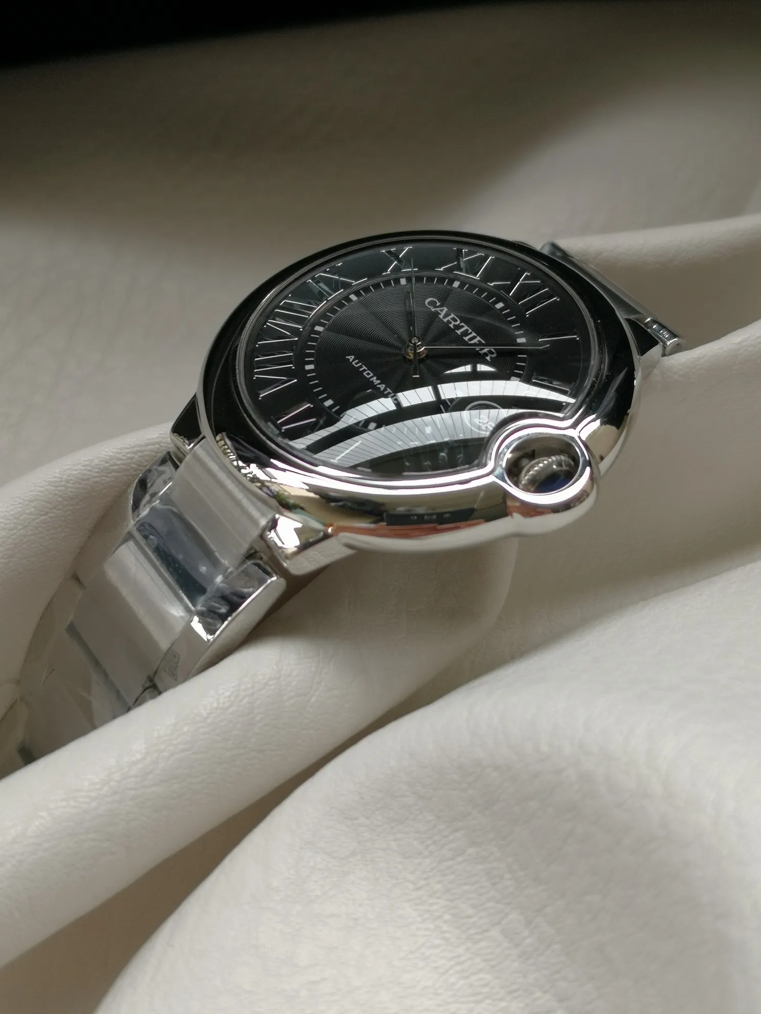 【High-end replica】💰1080! 【Taiwan Factory】💰1920! 【Top Replica】💰Private chat! Cartier Blue Balloon series watch (guilloché dial, 2824-2 fully automatic machine, 42 mm), pays tribute to the retrograde, God bless the world! This picture was taken as a top-notch replica.
