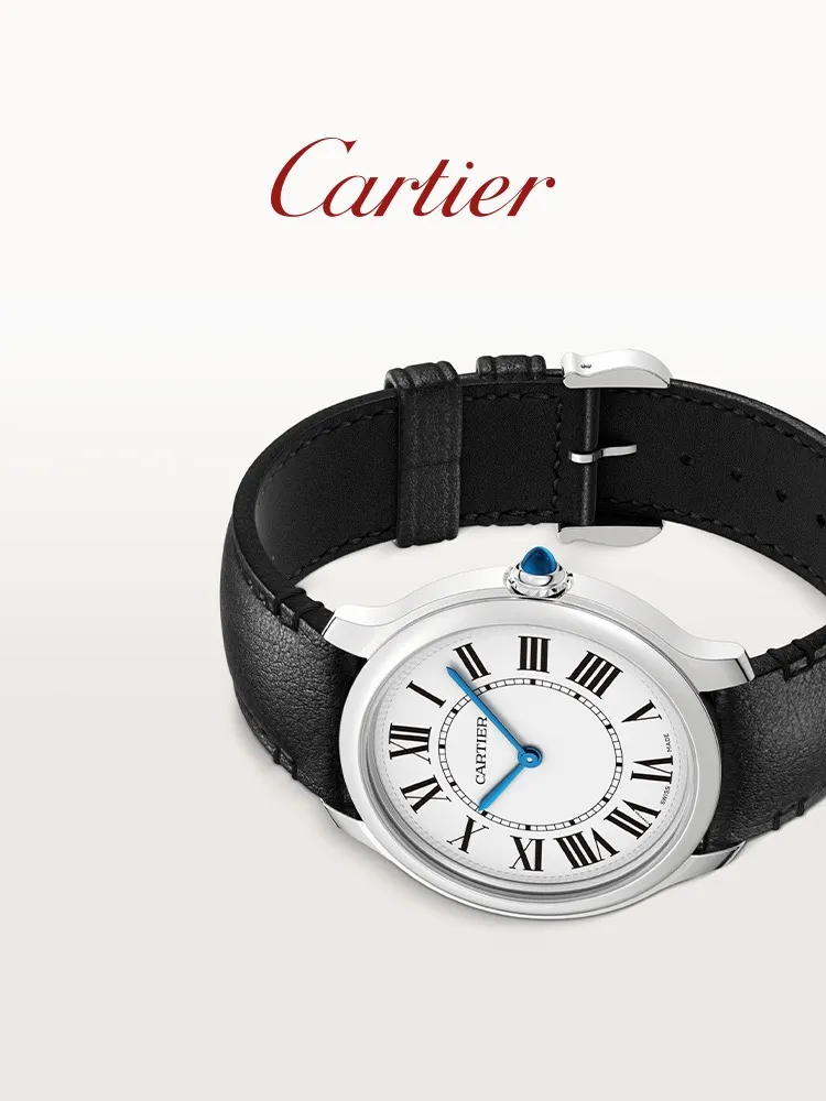 [High-end replica] 💰1120 each! 💜Cartier Ronde Must London series quartz watch! The tag, bottom cover, and warranty card have the same three numbers. The new London RondeMust series watch has a new dial: the bezel is more plump and rounded, and the silver sandblasted dial is equipped with minute and second tracks and embossed decoration! Simple and elegant, timeless. Unique crown: set with a cabochon spinel! Exquisite and elegant, it highlights the style of the watch. The size is small 29mm*7.54 and medium 36mm*7.54.