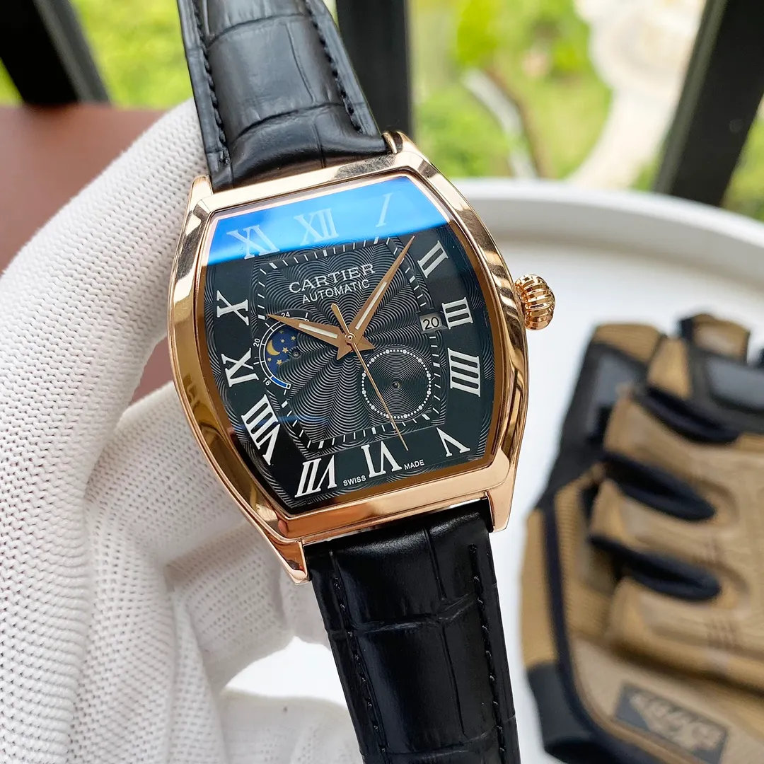 【Foreign Trade Import】💰1440! Cartier's fine men's watch, classic three-hand calendar design, noble atmosphere, gentlemanly style, excellent quality, hot-selling all over the city. Using fully automatic mechanical movement, top-grade 316 stainless steel case, imported calfskin strap, mineral super mirror, size 42*13