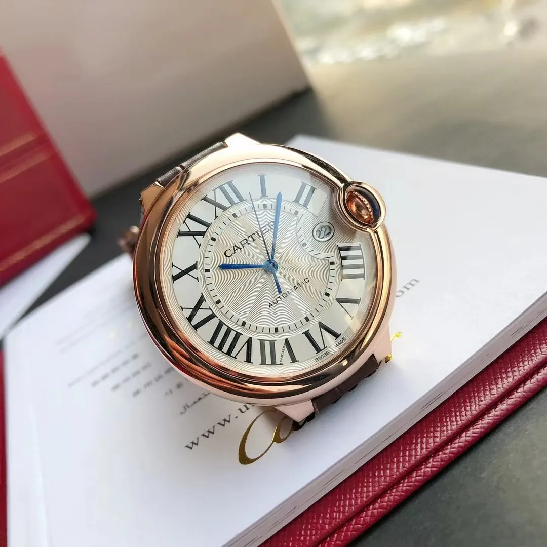 【High-end replica】💰1120! 【Customized all-in-one machine】💰1920! Cartier Blue Balloon [Cross-border peak, replica of the original version] GD quality control ingenuity creates a classic model - the Cartier Blue Balloon 42mm series is a one-to-one replica of the original version, sleek and elegant, showing nobility. [Case] ​​The case size is synchronized with the original 42/13mm 316L stainless steel case, which is extremely polished and shiny. The level of detail is no less than the original, perfectly embodying the unique charm of the original. [Movement] Equipped with the imported Citizen 9015 movement, the parameters are synchronized with the original ones, and can be simultaneously upgraded to the Swiss ETA machine. It has accurate travel time, delicate winding feel, and the time adjustment direction is synchronized with the original ones. [Strap] It is equipped with a first-layer cowhide strap imported from Italy and a top-grade 316L stainless steel strap to choose from. The steel belt is exquisitely polished ⚠️ Please look for the exclusive quality produced by GD