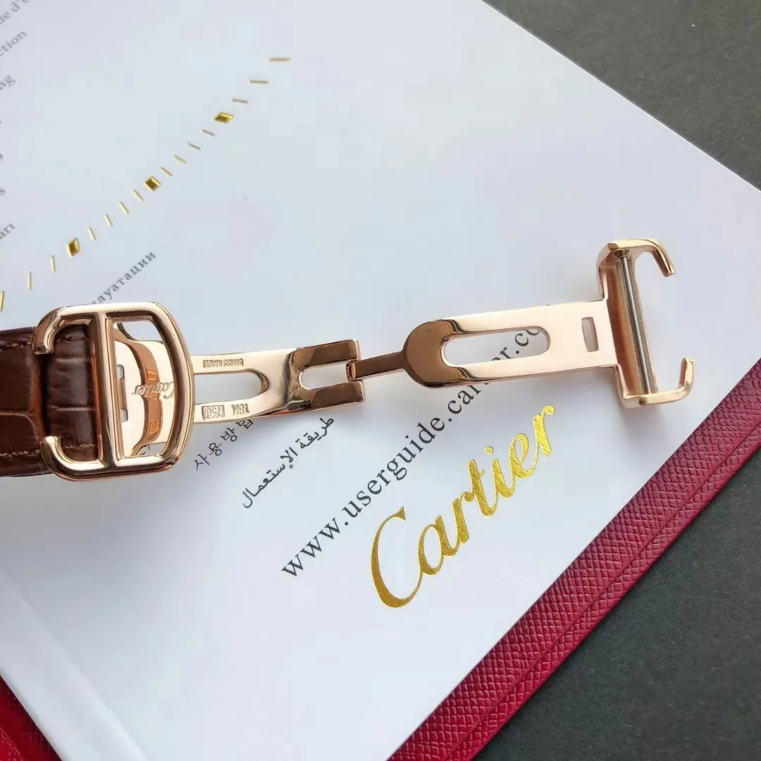 【High-end replica】💰1120! 【Customized all-in-one machine】💰1920! Cartier Blue Balloon [Cross-border peak, replica of the original version] GD quality control ingenuity creates a classic model - the Cartier Blue Balloon 42mm series is a one-to-one replica of the original version, sleek and elegant, showing nobility. [Case] ​​The case size is synchronized with the original 42/13mm 316L stainless steel case, which is extremely polished and shiny. The level of detail is no less than the original, perfectly embodying the unique charm of the original. [Movement] Equipped with the imported Citizen 9015 movement, the parameters are synchronized with the original ones, and can be simultaneously upgraded to the Swiss ETA machine. It has accurate travel time, delicate winding feel, and the time adjustment direction is synchronized with the original ones. [Strap] It is equipped with a first-layer cowhide strap imported from Italy and a top-grade 316L stainless steel strap to choose from. The steel belt is exquisitely polished ⚠️ Please look for the exclusive quality produced by GD
