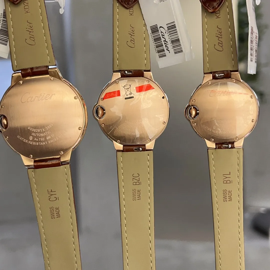 【Customized all-in-one machine】💰1720! Taiwan factory produces three-in-one women's 36mm Cartier Blue Balloon series: new quartz watch with two-and-a-half-hand calendar display, two-and-a-half-hand small seconds with calendar function that watch lovers expect, double sapphire mirror, 316 stainless steel case, steel blue sword-shaped hands, water drop fisheye effect sapphire mirror, Italian imported cowhide, 316 original steel band/calf leather strap, size 33mm 36mm 42mm 11mm thick, individually packaged, Xiaohongshu recommends the best-selling model 🧚‍♀️🧚‍♀️🧚‍♀️