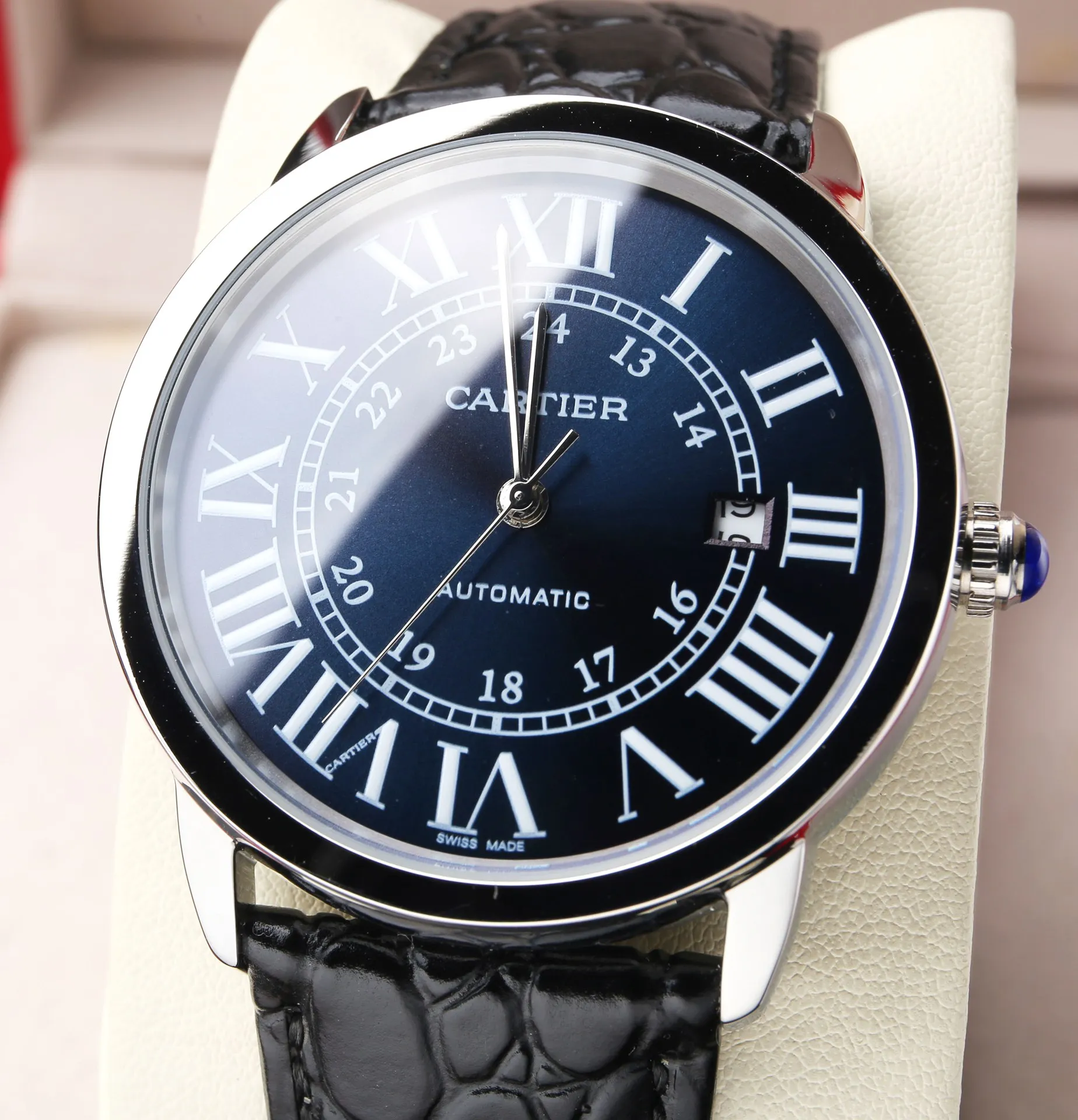 【High-end replica】💰1720! [Simple and elegant, luxurious Washington] The 2022 new popular Cartier London series men's watch is newly launched [Movement] Equipped with the new Japanese original Citizen 8215 mechanical movement, zero repair, good mouthfeel, accurate travel time, and good stability! [Case] ​​Made of 316 stainless steel, the CNC deeply processed handle is inlaid with the same white spinel as the genuine product. The Mohs hardness reaches nine levels, and it is equipped with a sapphire scratch-resistant mirror! The original version synchronizes the 42/11mm shell size [Strap] with original imported Italian crocodile leather pattern [Details] The three-pin model uses the same easy-to-use one-button ear-opening function as the original! This is a luxury and trendy darling, worthy of collection by men (focus on original and new machines) Don’t forget the original intention~, JH...!