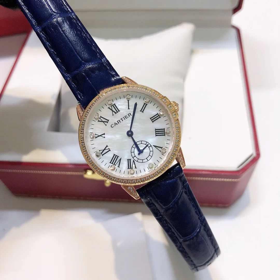 【Foreign trade import】💰1080! The latest high-end jewelry series of watches launched by Cartier has a ring studded with double diamonds that exudes a bright and charming light that cannot be looked at. The classic Roman numeral display reveals a pure French style. The round shell design is in line with the Chinese people's pursuit of "perfection" aesthetics, and we can't help but think of countless beautiful scenes related to the "circle". Size 36mm, sapphire glass mirror, Swiss movement "MX real shot"