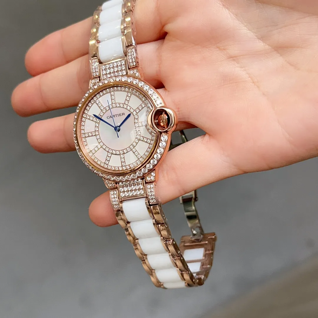 【Customized all-in-one machine】💰1720! Cartier Blue Balloon series, ceramic watch strap full of diamonds, high-end limited edition, ceramic watch strap, luxurious and noble temperament, it has to be [love] Cartier women's blue balloon luxury series, quartz watches shipped in the same color [color], pearl shell surface, time flows, special process cutting diamonds 💎 inlaid ring, personality, perfect, equipped with original imported quartz movement, accurate travel time, original Cartier snap button, diameter 36mm, thickness 8mm "Please pay attention to the exclusive background for detailed shooting"
