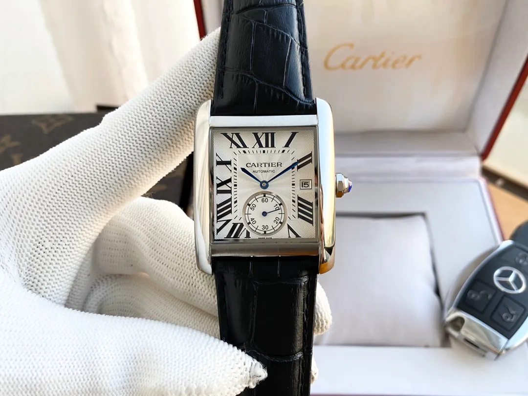 【Foreign trade import】💰1160! Cartier - Cartler🎉Tank Series Men's Watch Fully Automatic Mechanical Movement 316 Stainless Steel Case Mineral Glass Mirror Imported Calf Leather Strap Diameter 40mm Thickness 12mm The men's spirit represented by this watch: integrity, perseverance, fearlessness and loyalty to oneself. Whether it is a formal occasion or a daily outing, wearing it on the wrist shows your chic and gentlemanly style!