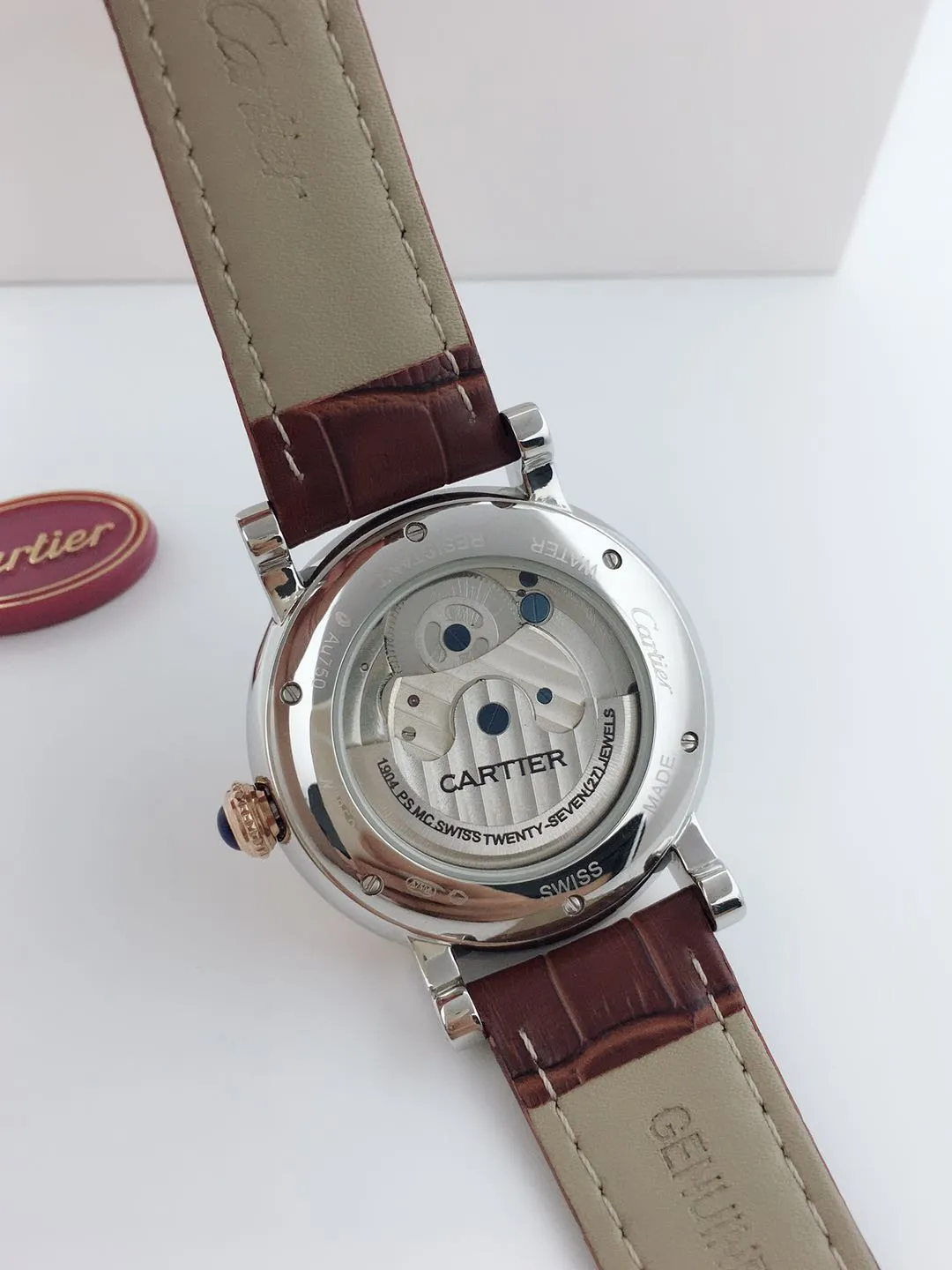 【Foreign Trade Import】💰1240 each! Cartier men's mechanical business casual watch. The enlarged Roman numeral design at 12 o'clock allows people to read the time from a different angle. The exquisite lin pattern dial design contains the most essential and profound charm of men. The stylish hollow dial design allows a clear view of the movement of the movement. The back-through design fully demonstrates the movement of the gears. It records the rhythm of life on the wrist and quietly listens to the pulse of the soul.