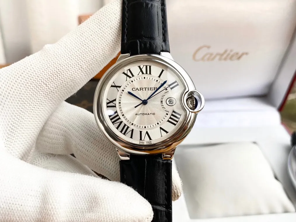 【High-end replica】💰1080! Cartier Blue Balloon Men's Watch Imported fully automatic Citizen 8215 mechanical movement 316 stainless steel case High-definition mineral mirror Diameter 42mm Thickness 11mm The men's spirit represented by this watch Whether it is a formal occasion or daily outing, worn on the wrist, it shows the chic and gentlemanly style.