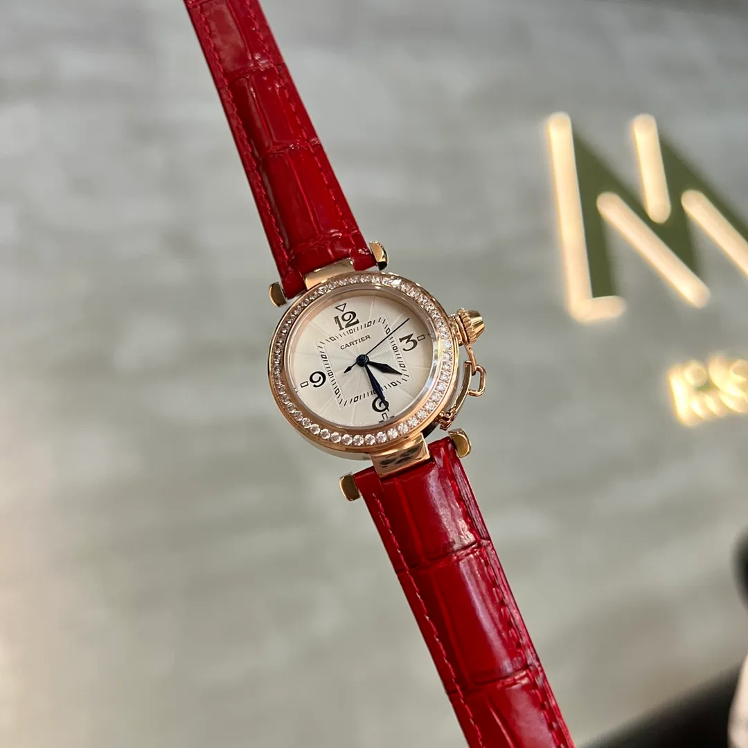 【High-end replica】💰1300! PASHADECARTIER Cartier Pasha series of watches, with a circle within a square, 35mm model, imported Swiss quartz movement, 316L stainless steel case, Italian calfskin strap, hardened steel blue luminous hands, very suitable for every woman!