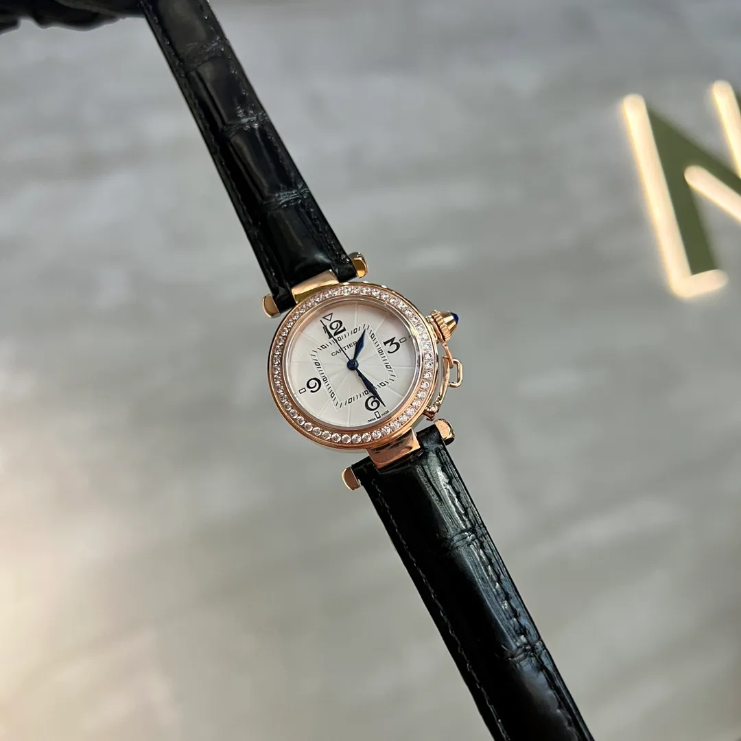 【High-end replica】💰1300! PASHADECARTIER Cartier Pasha series of watches, with a circle within a square, 35mm model, imported Swiss quartz movement, 316L stainless steel case, Italian calfskin strap, hardened steel blue luminous hands, very suitable for every woman!