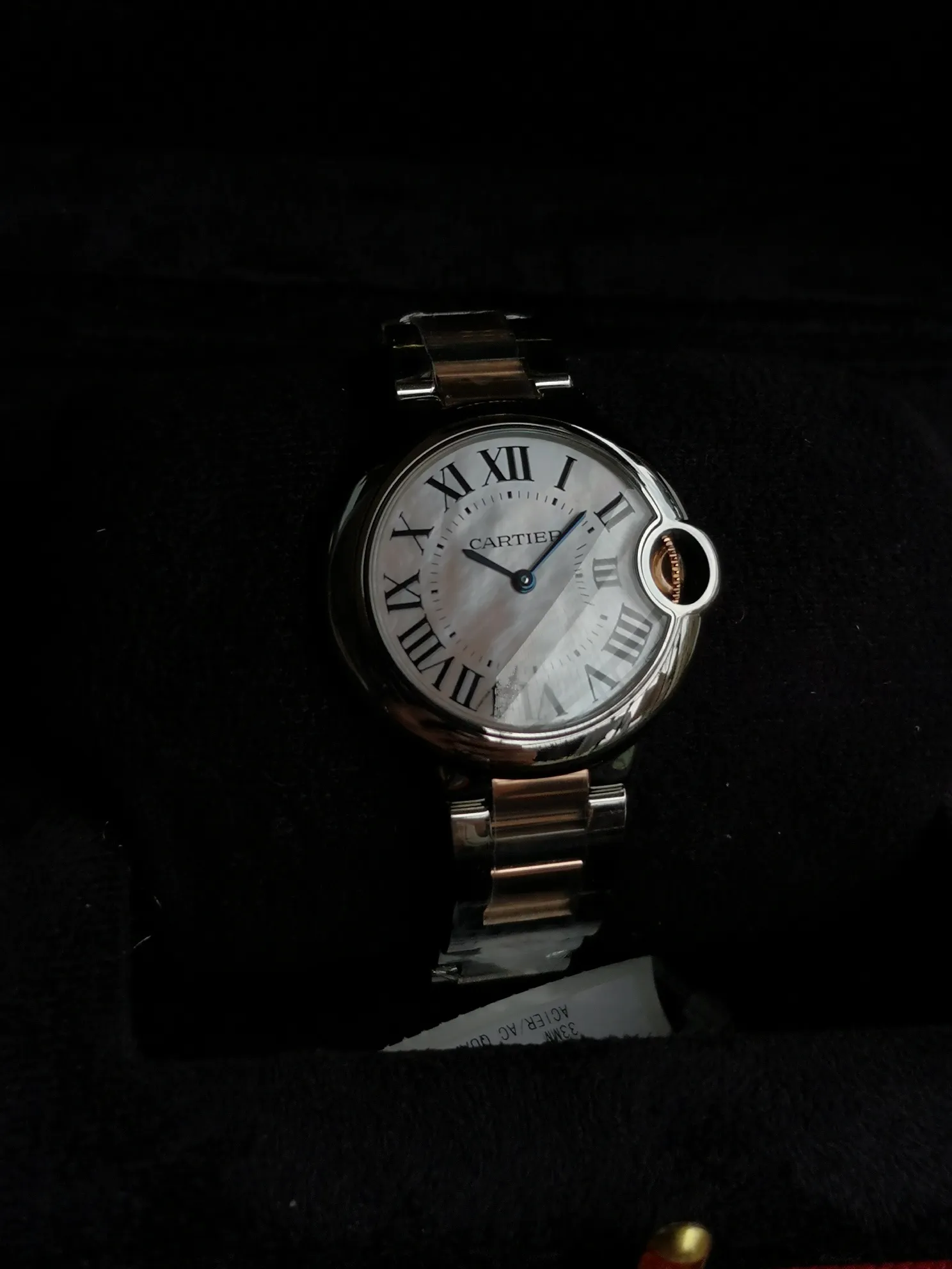 【High-end replica】💰1160! Taiwan factory 💰1760! Top replica 💰Private chat! Cartier Blue Balloon series watch (guilloché dial, sword-shaped blue steel hands, quartz, 33mm), pays tribute to the retrograde, God bless the world! This picture was taken as a top-notch replica!