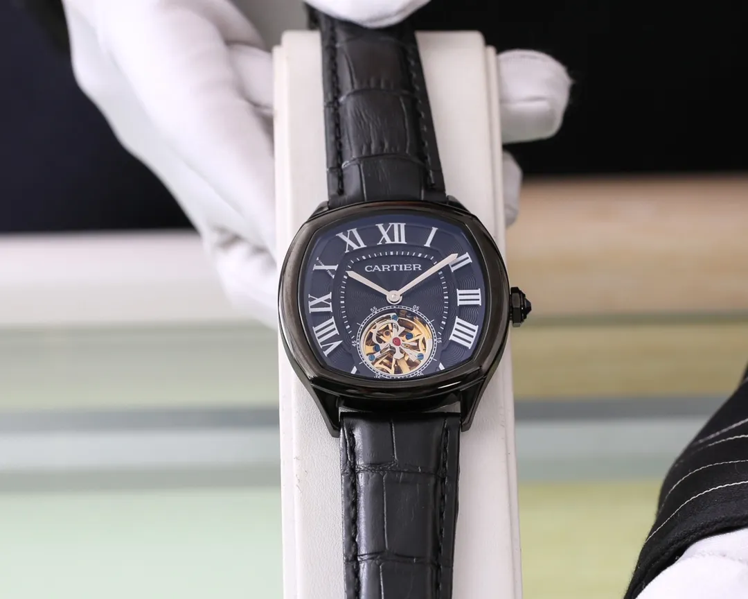 【Foreign trade import】💰1380! Cartier (Exquisite and wise work) Best Design [Fu] [Type] Exquisite men's watch (more excellent) Real Man [Fu] (Legendary sales) [Strap] Made of genuine cowhide/316 stainless steel strap (more comfortable) Very popular [Fu] [Movement] Super top mechanical movement (more stable) Perpetual and permanent [Fu] [Material] Mineral super strong mirror (more wear-resistant) Super thick feeling [Fu] Smart style [Fu] Atmospheric design [福] Return of the King [福] [Size] 41mm in diameter and 13mm in thickness Smart launch! Welcome to reprint [post] [post]