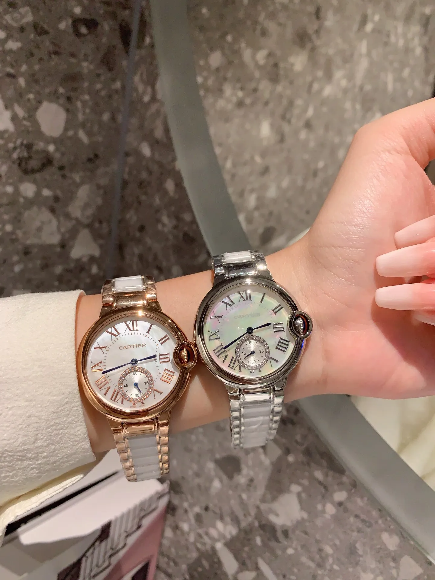 【High-end replica】💰1640! The new fashionable quartz women's model [Cartier] is carefully designed ❤️ versatile and durable to look at 💞 comfortable to wear 💗 popular basket balloon, the aperture has a glossy feel, and the diamond ring has a jewelry feel. It adopts imported quartz movement and is matched with the most fashionable steel band between ceramics. It is gorgeous and unique but not complicated. The whole watch is elegant and harmonious. The dial is retro and has an aristocratic temperament. ❣️Size 36mm*9mm