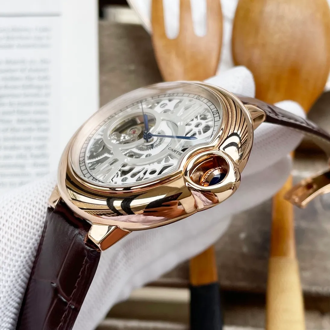 【High-end replica】💰1500! Cartier - CARTIER blue balloon hollow watch series, fully automatic men's mechanical bowl watch (the hollow movement design is more handsome) 316 stainless steel case sword-shaped hands, super mineral glass mirror, belt steel strap selection, imported Italian cowhide, table diameter 44/12mm, upgraded version 100 meters deep waterproof