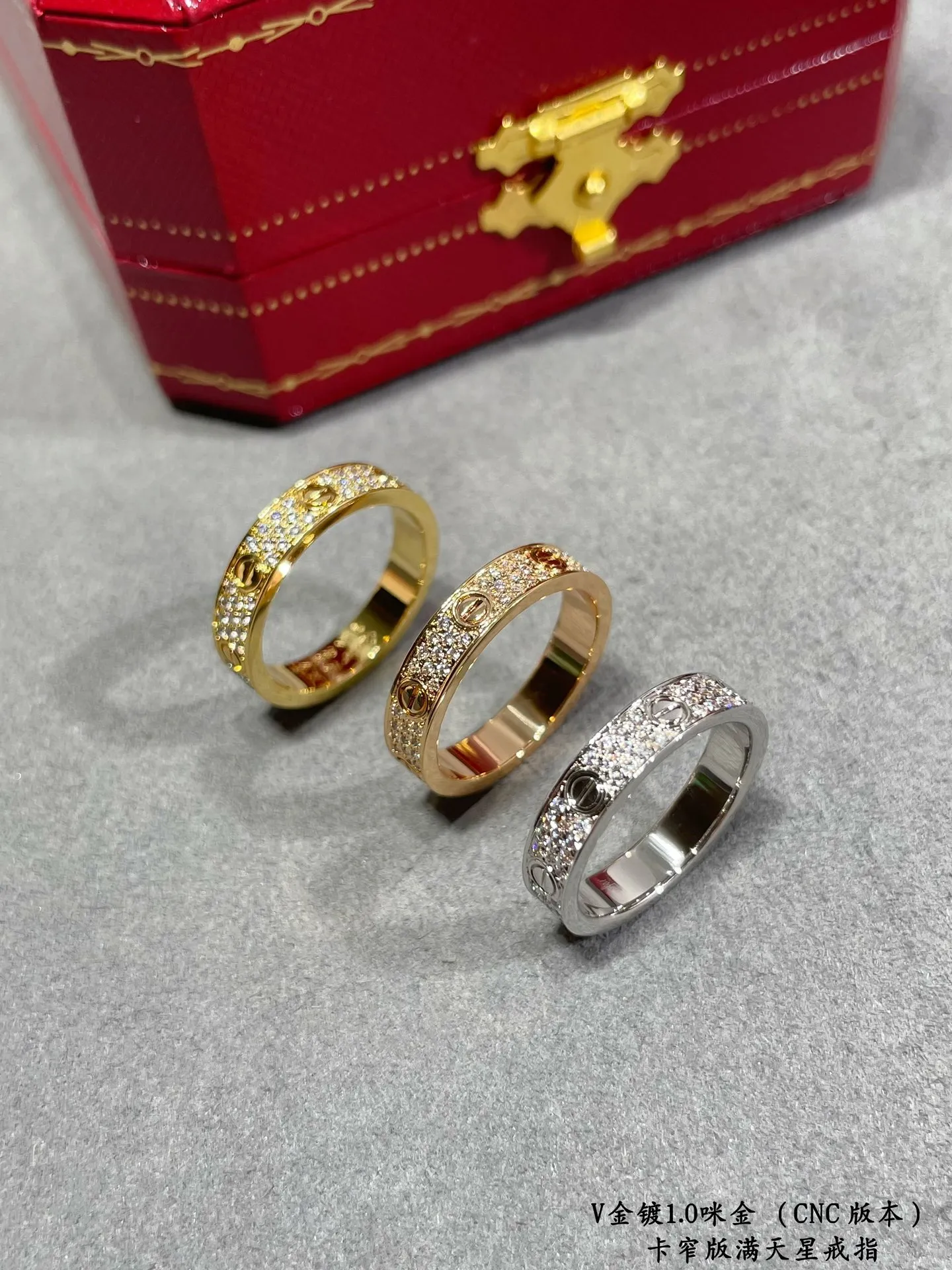 【High Quality】💰520! Cartier Narrow Version Gypsophila II CNC Hand-set Diamond Ring💍Every stone on the ring is set by hand. The refraction is visible to the naked eye👍 V gold material is plated with 1.0 micron gold layer. Production is very time-consuming. Poison Recommended