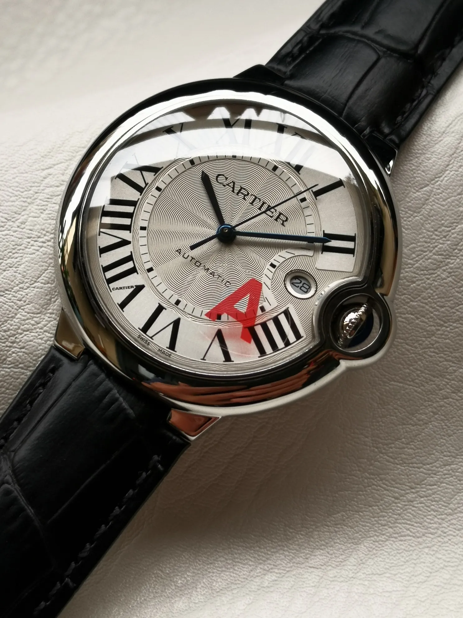 【High-end replica】💰1080! 【Taiwan Factory】💰1920! 【Top Replica】💰Private chat! Cartier Blue Balloon series watch (guilloché dial, 2824-2 fully automatic machine, 42 mm), pays tribute to the retrograde, God bless the world! This picture was taken as a top-notch replica!