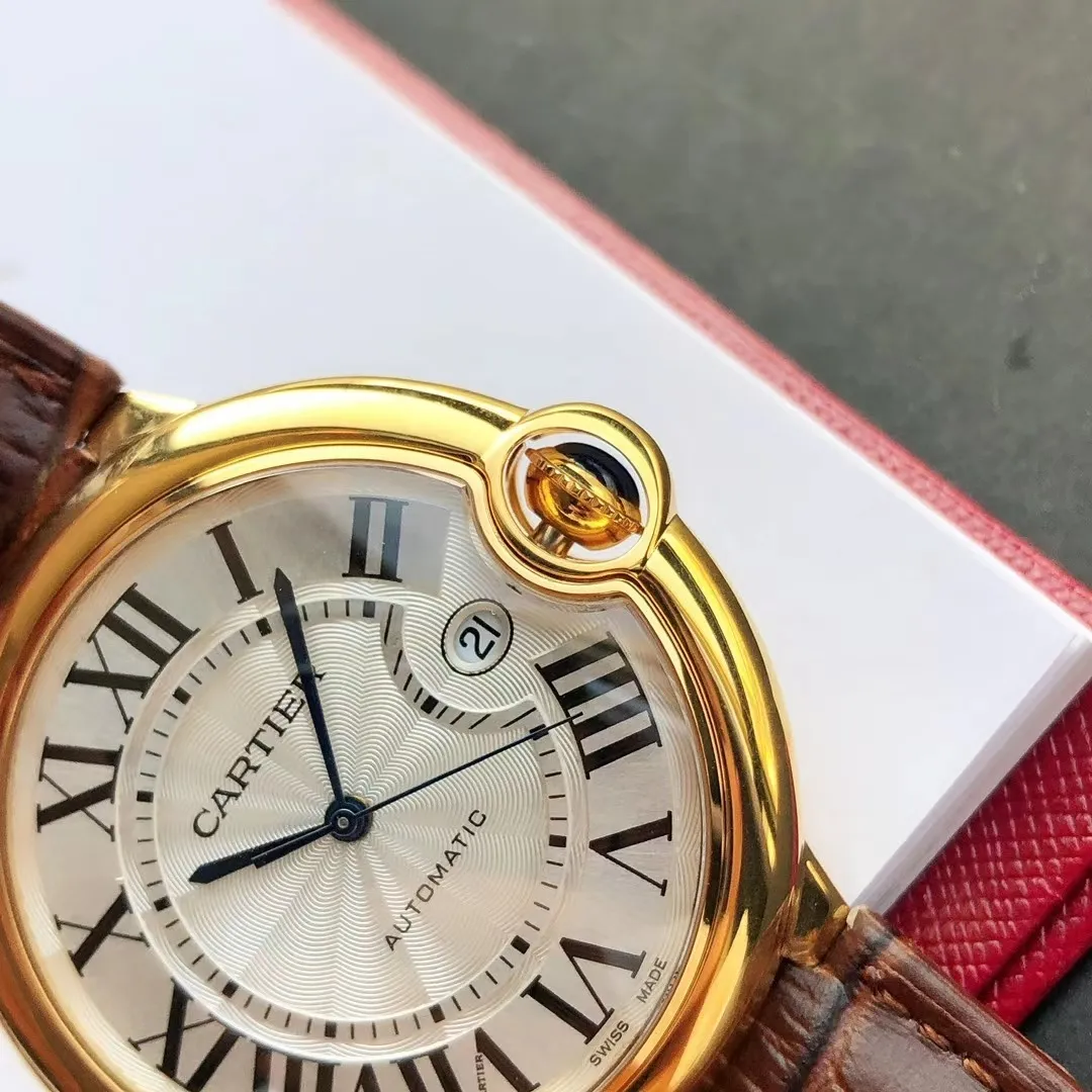 【High-end replica】💰1120! 【Customized all-in-one machine】💰1920! Cartier Blue Balloon [Cross-border peak, replica of the original version] GD quality control ingenuity creates a classic model - the Cartier Blue Balloon 42mm series is a one-to-one replica of the original version, sleek and elegant, showing nobility. [Case] ​​The case size is synchronized with the original 42/13mm 316L stainless steel case, which is extremely polished and shiny. The level of detail is no less than the original, perfectly embodying the unique charm of the original. [Movement] Equipped with the imported Citizen 9015 movement, the parameters are synchronized with the original ones, and can be simultaneously upgraded to the Swiss ETA machine. It has accurate travel time, delicate winding feel, and the time adjustment direction is synchronized with the original ones. [Strap] It is equipped with a first-layer cowhide strap imported from Italy and a top-grade 316L stainless steel strap to choose from. The steel belt is exquisitely polished ⚠️ Please look for the exclusive quality produced by GD