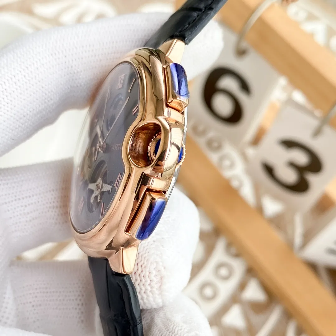 【Foreign trade import】💰1560! Cartier-Cartier ‼ ️Exquisite men's watches, noble and gentlemanly, excellent quality, hot selling all over the city. Using fully automatic mechanical movement, top-grade 316 stainless steel case, imported calfskin strap, mineral super mirror, size 46*13🔥Top quality products are constantly produced🔥