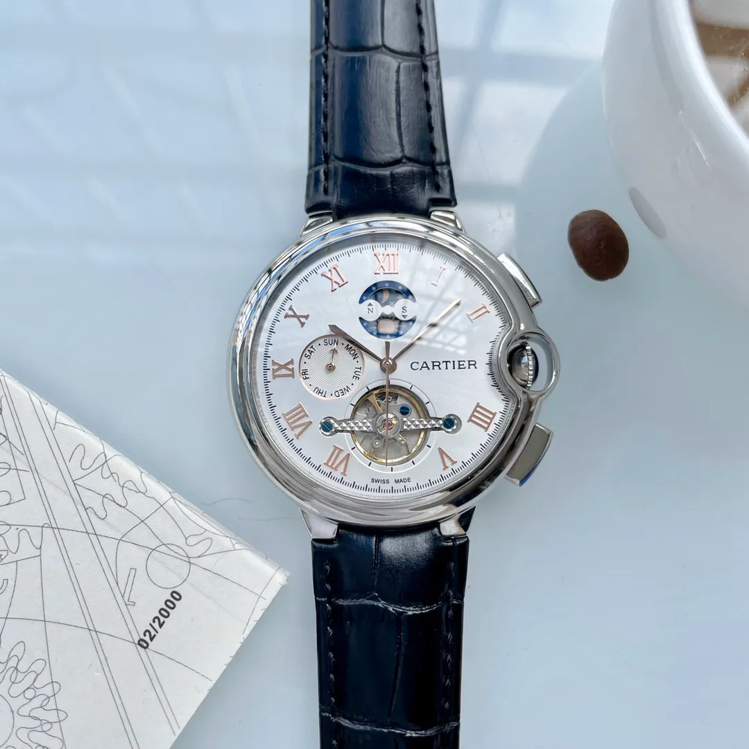 【Foreign Trade Import】💰1720! Cartier (extremely noble and wise work) 🔥Type: Exquisite men's watch (more excellent) 🔥Strap: Genuine leather strap (more durable) for real men 🔥Movement: super top mechanical movement (more stable) Perpetual and permanent 🔥Material: mineral super strong mirror (more wear-resistant) Smart style, strong sense of thickness, special design, return with honor Size: 43mm in diameter, 12mm thick, smart launch! Welcome to reprint!