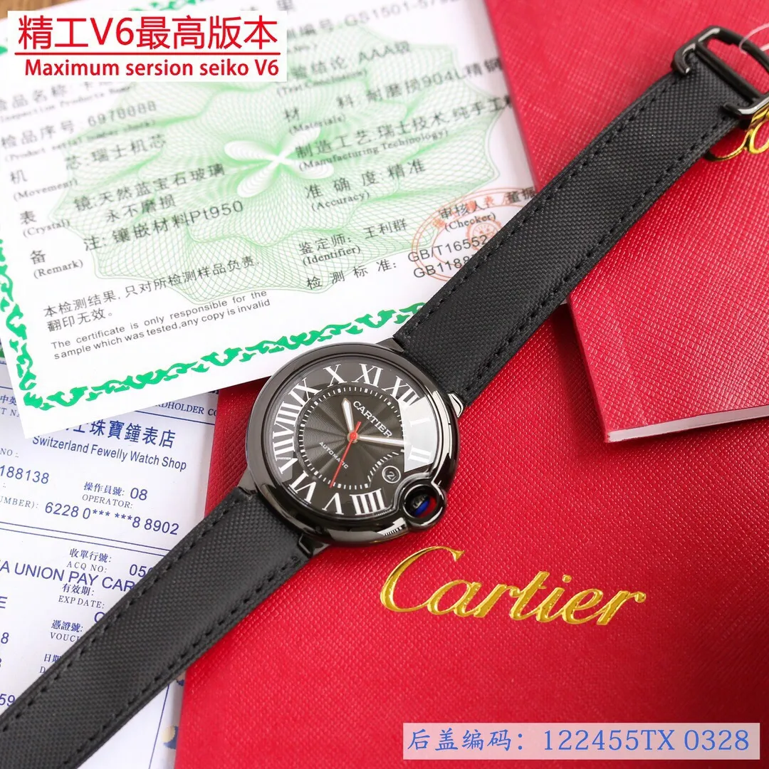 【High-end replica】💰1160! 【Customized all-in-one machine】💰1920! 【Top Replica】💰Private chat! Cartier Blue Balloon series, this series of watches is famous for its delicate style and elegant style in Cartier watchmaking industry. Of course, this watch must have such characteristics. The color of the stainless steel case makes the watch as light as a balloon, and the blue crown seems to have disobediently deviated from the original planned trajectory, like a playful couple. The Roman numerals on the dial look retro and deep, decorated with guilloche patterns and sword-shaped hands. The entire watch gives people a delicate and thoughtful feel. Isn’t this what couples need? Built-in: Japanese Citizen fully automatic machine, water drop (fish-eye bubble) sapphire glass mirror, highly waterproof, burnt steel blue pointer color, head curvature, men's mechanical 42mm, 36mm, 33mm quartz 42mm, 36mm, 33mm, 28mm Seiko V6 version, constantly producing high-quality products