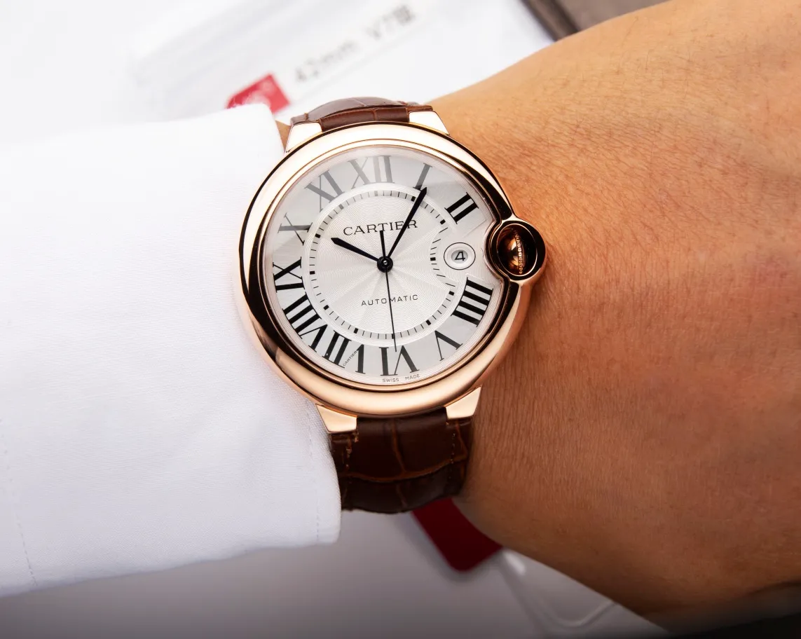 【High-end replica】💰1080! Customized all-in-one machine 💰1920! Cartier Blue Balloon series, 42mm, equipped with imported 9015 all-in-one machine, sapphire mirror, highly waterproof, burnt steel blue pointer color, head curvature shape (Extreme replica requirements create high quality, playing with more than concepts!)